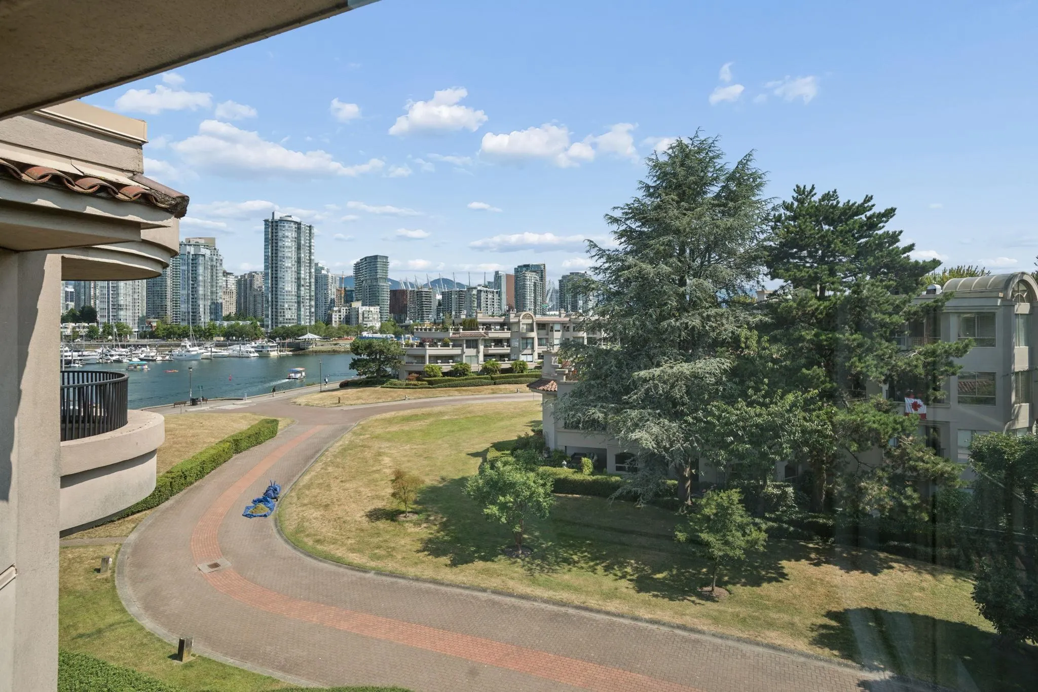 525 Wheelhouse Square #412