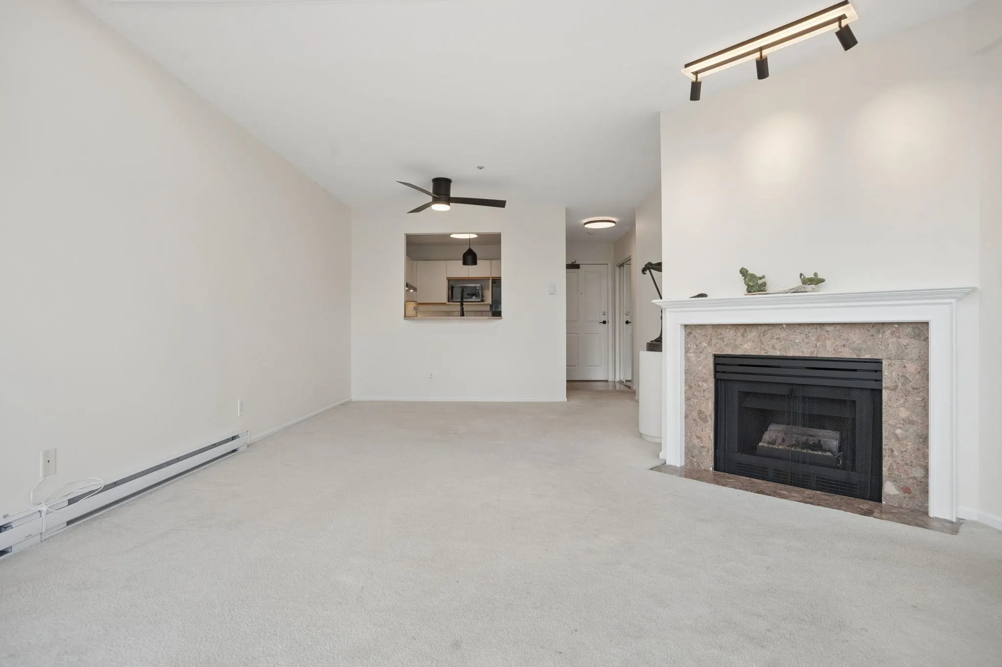 525 Wheelhouse Square #412