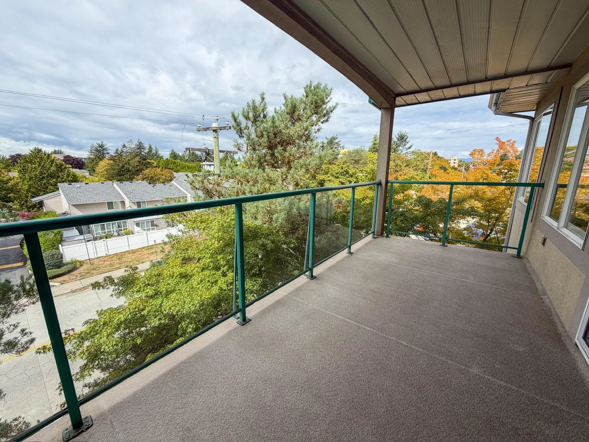 20433 53 Avenue #404