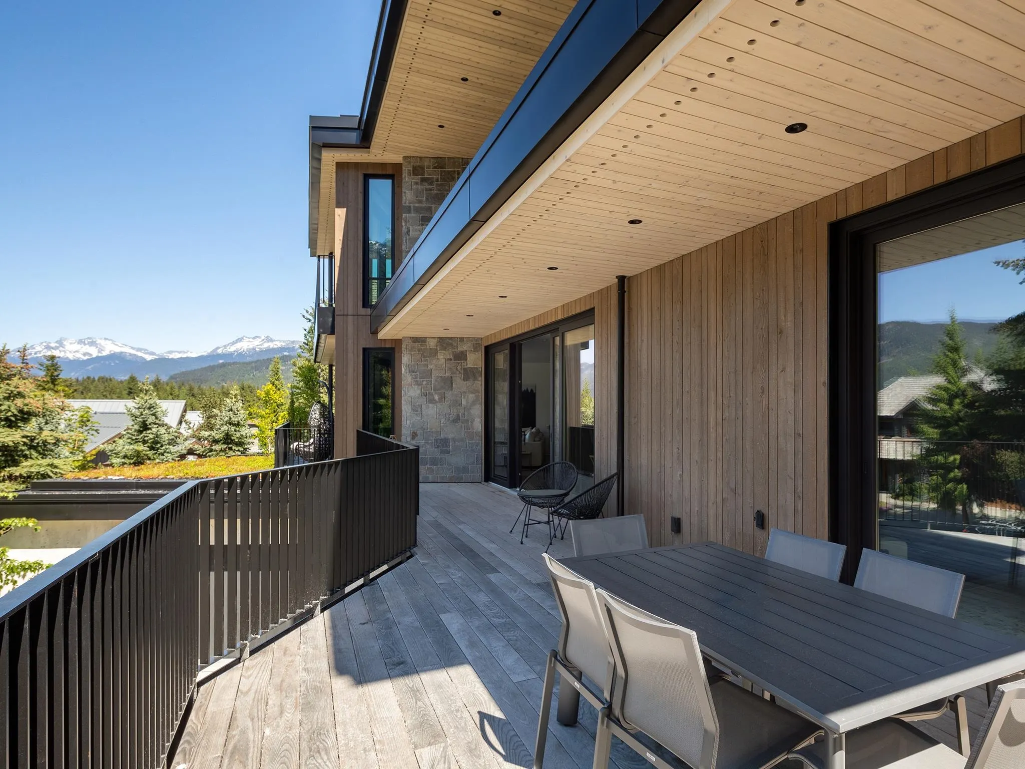 3565 Falcon Crescent