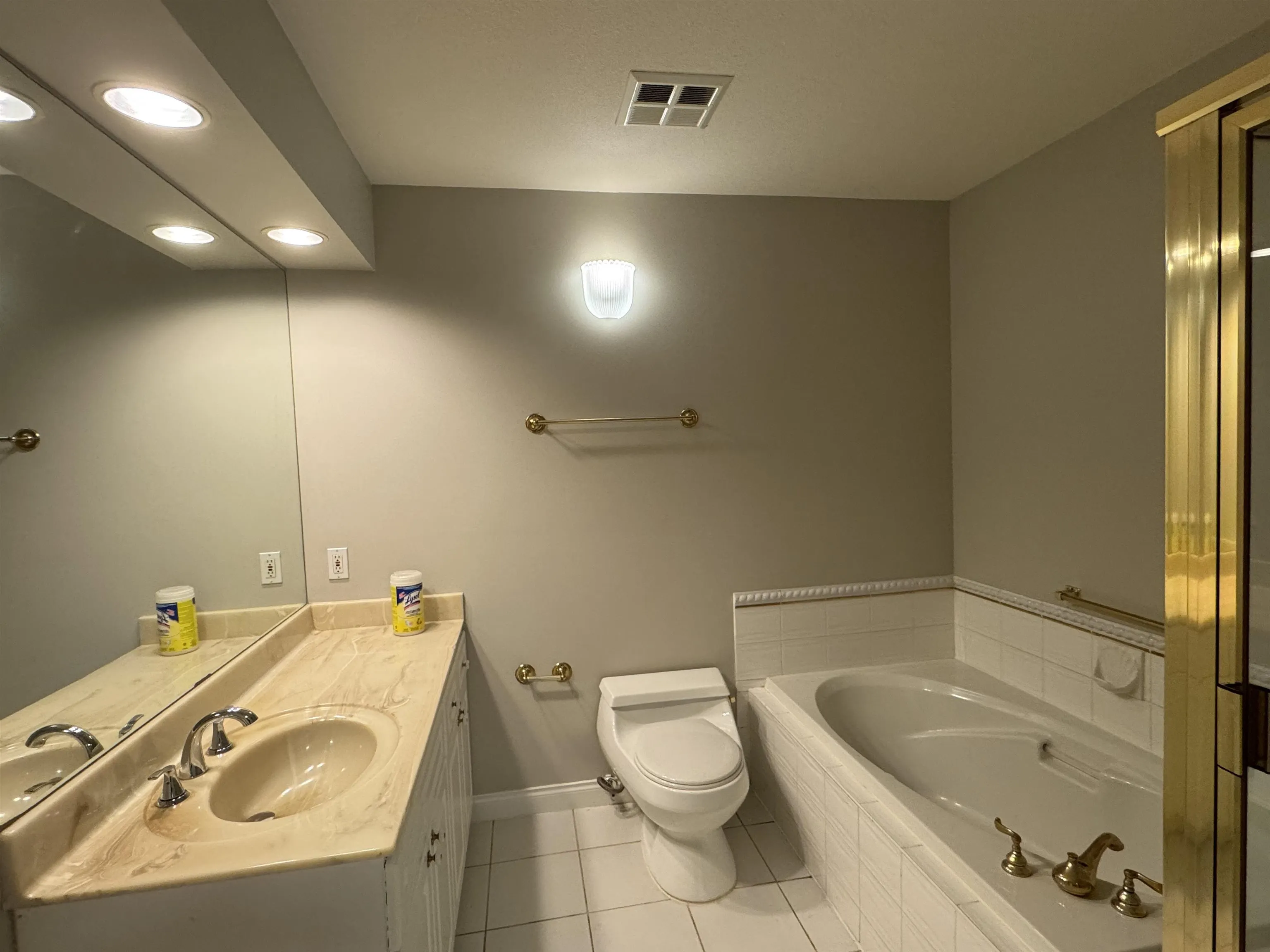 5835 E Hampton Place #308