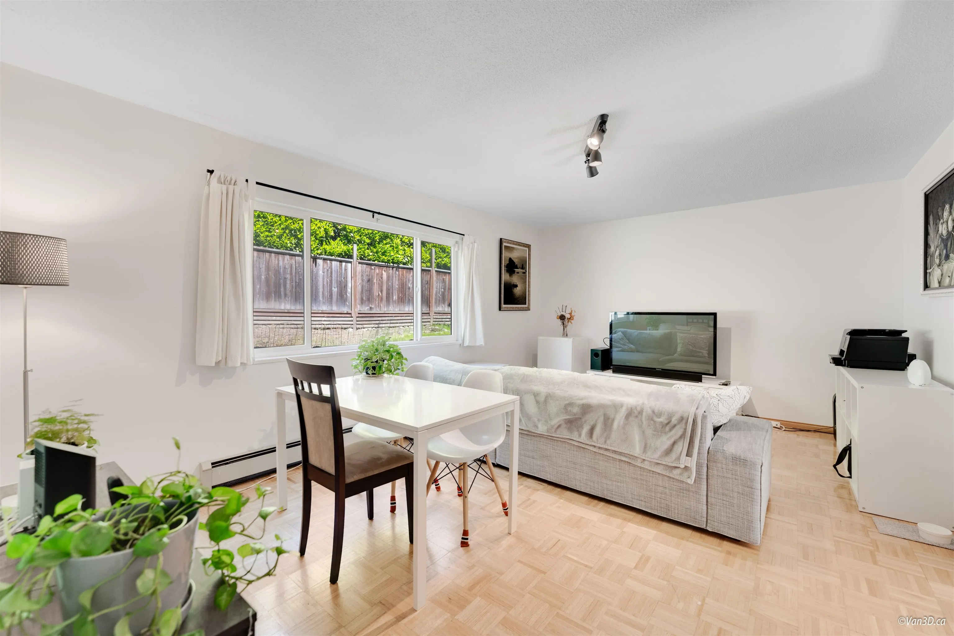 8607 Selkirk Street #Back unit