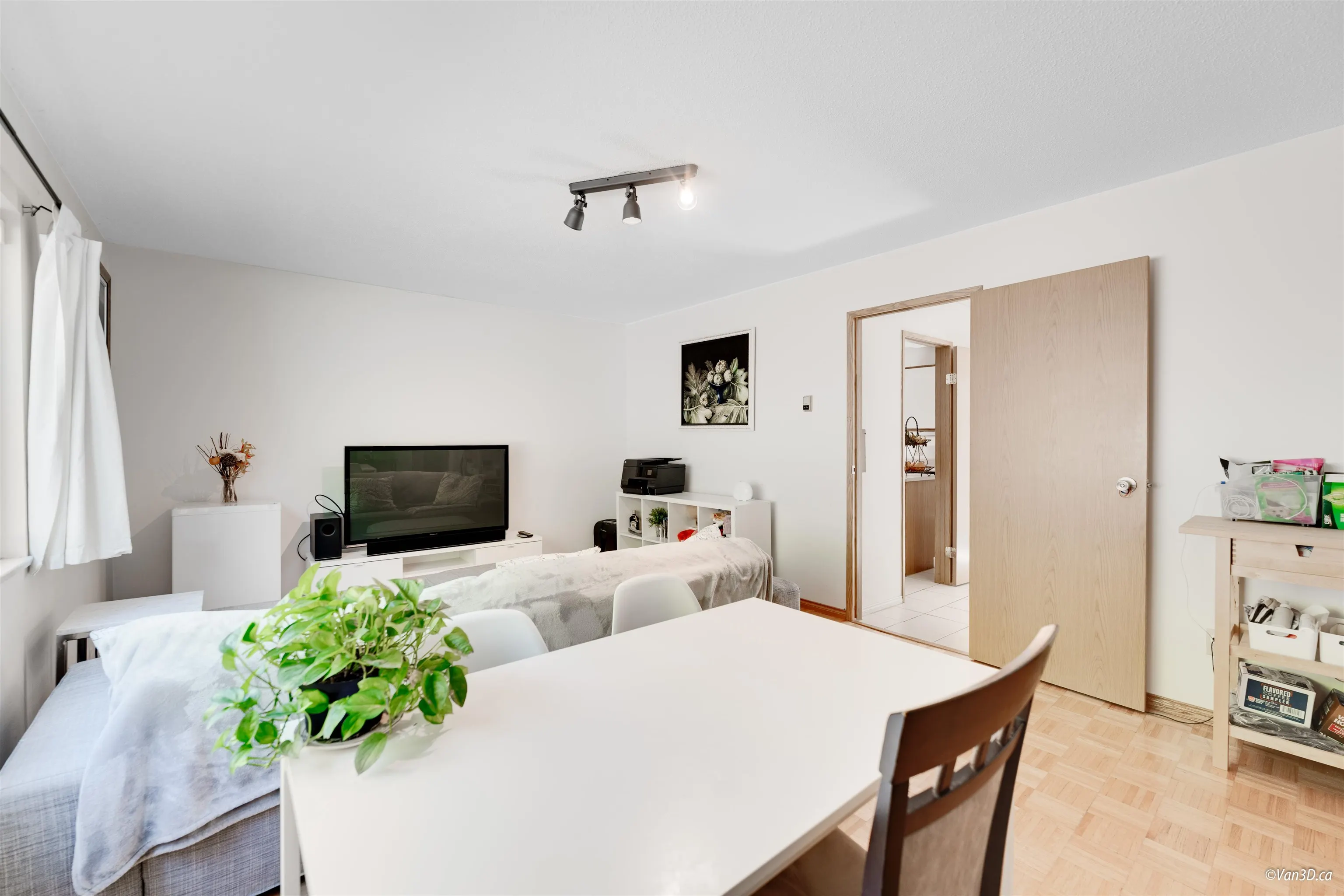 8607 Selkirk Street #Back unit