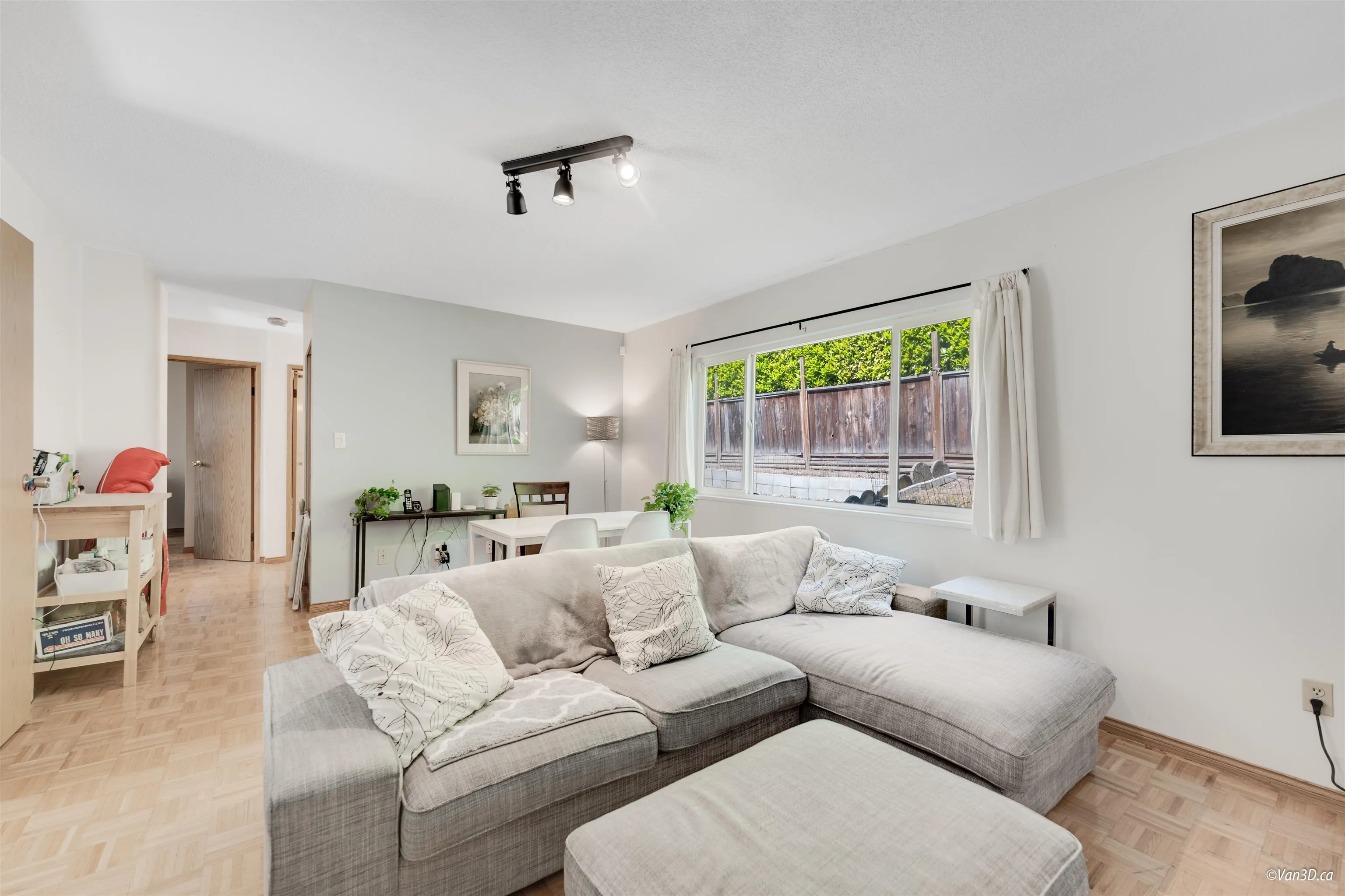 8607 Selkirk Street #Back unit
