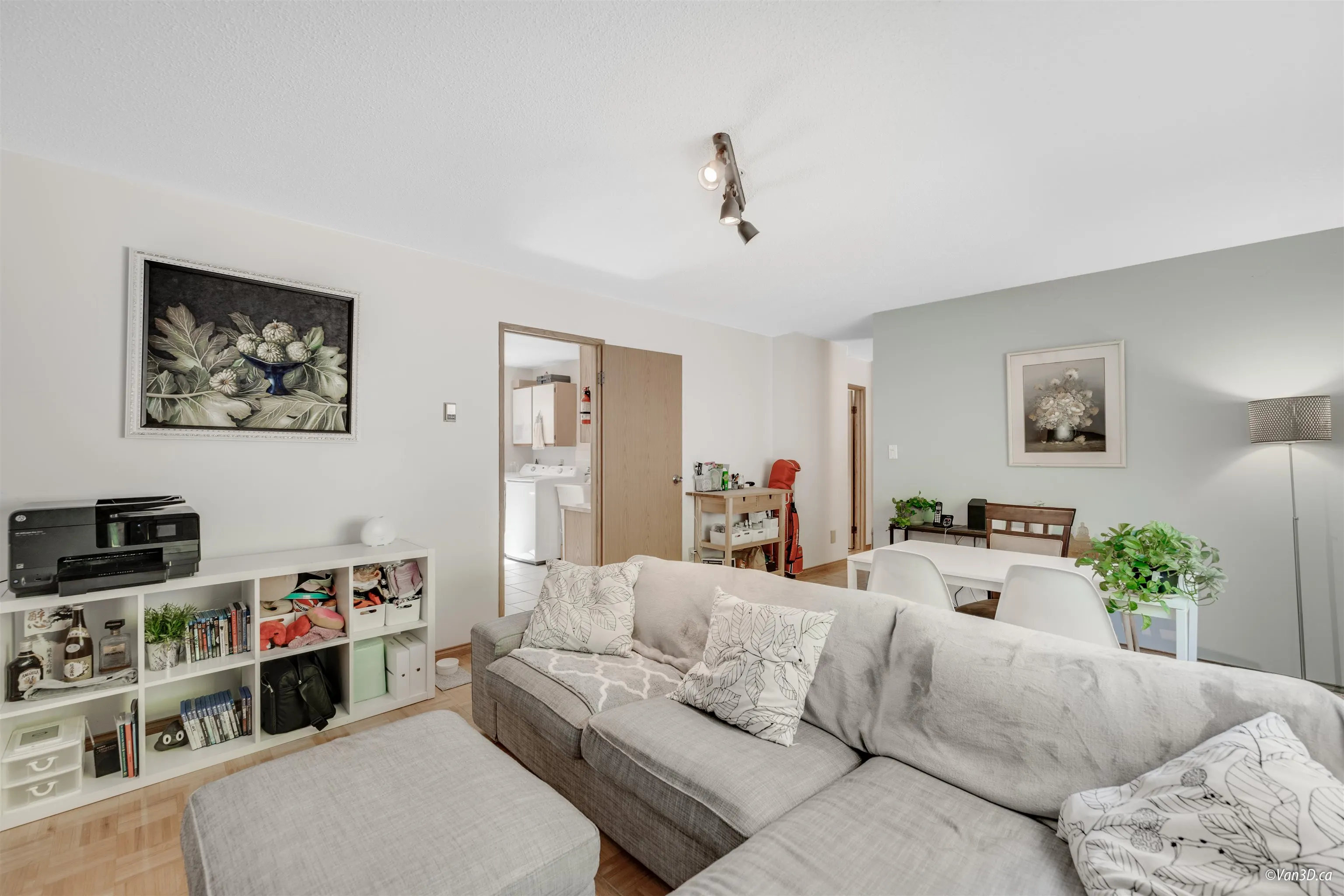 8607 Selkirk Street #Back unit