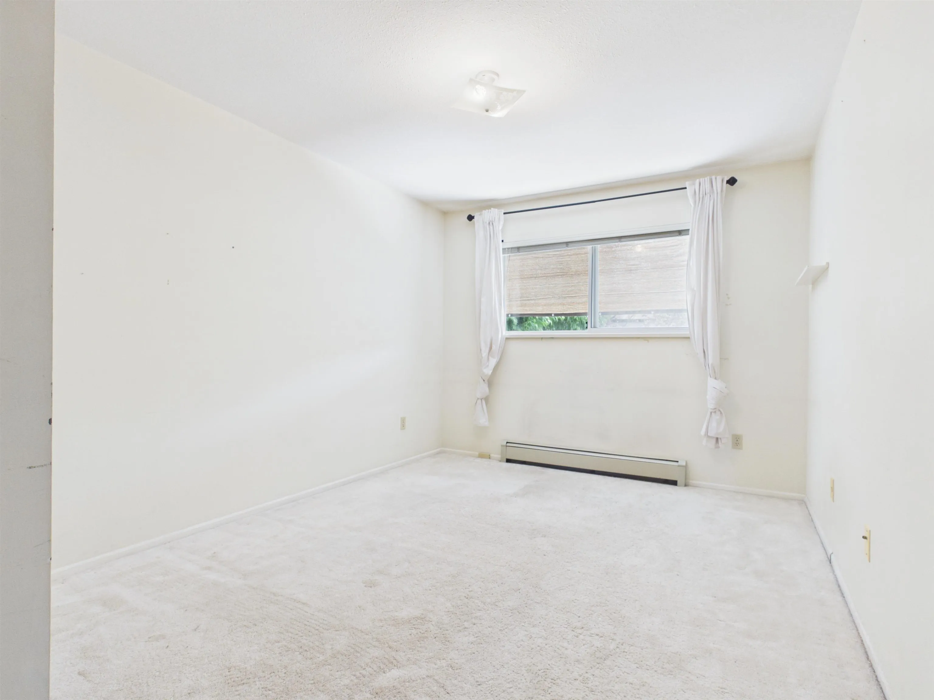 2718 Oliver Crescent