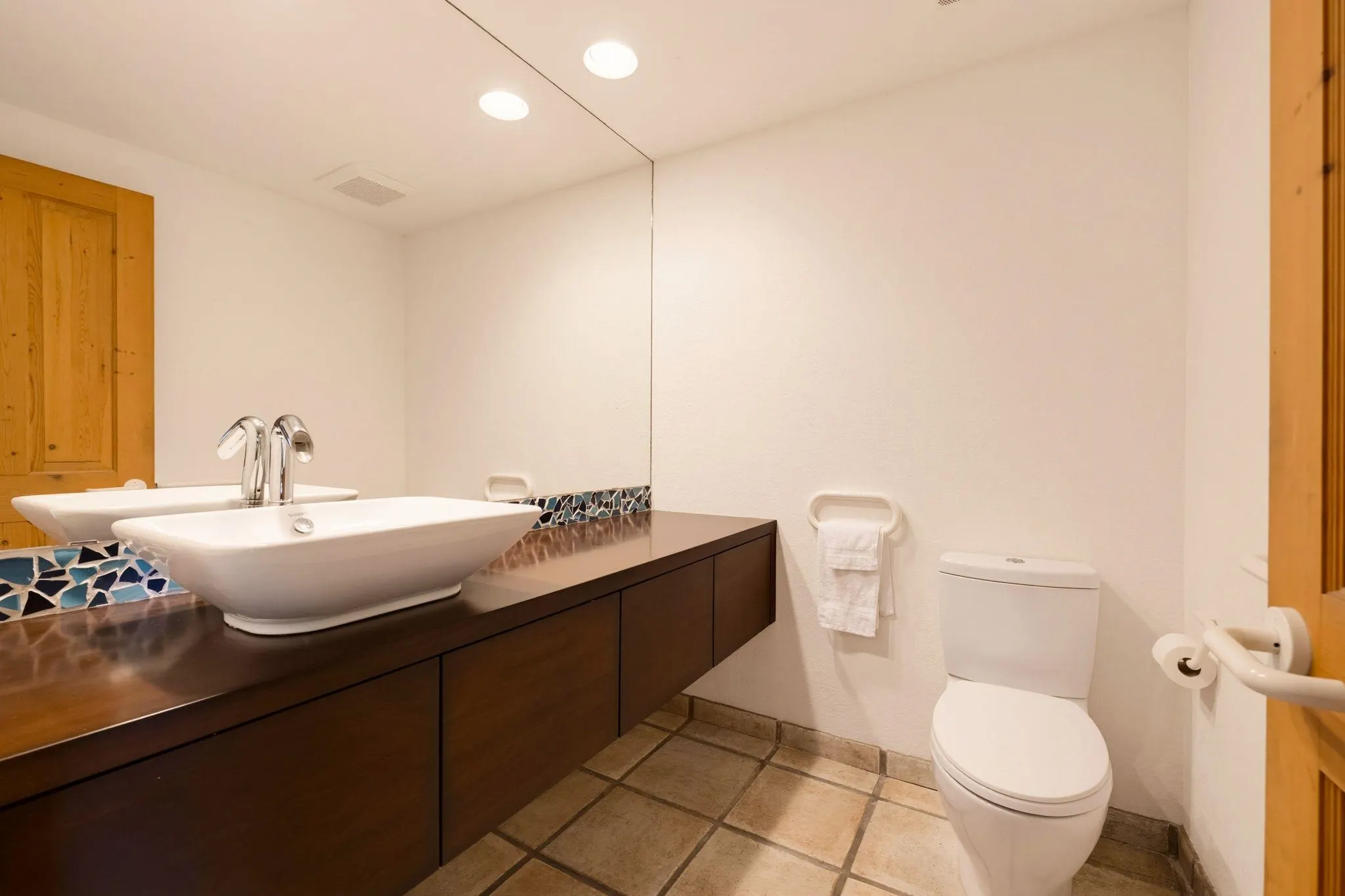 13102 13 Avenue