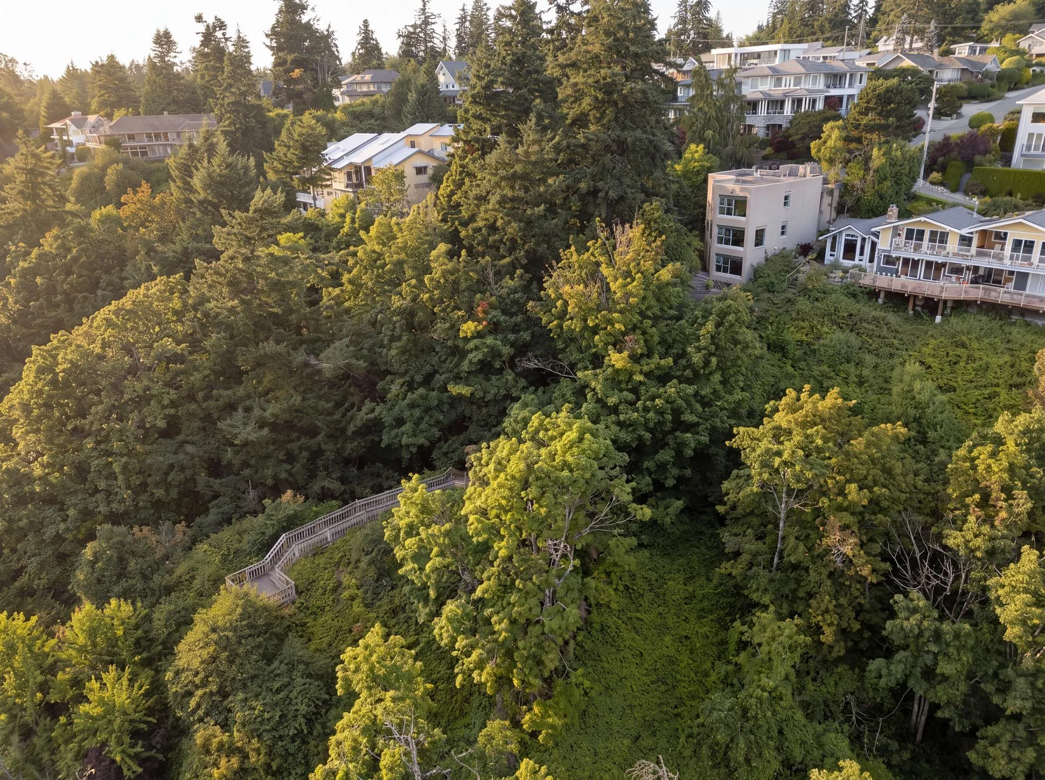 13102 13 Avenue