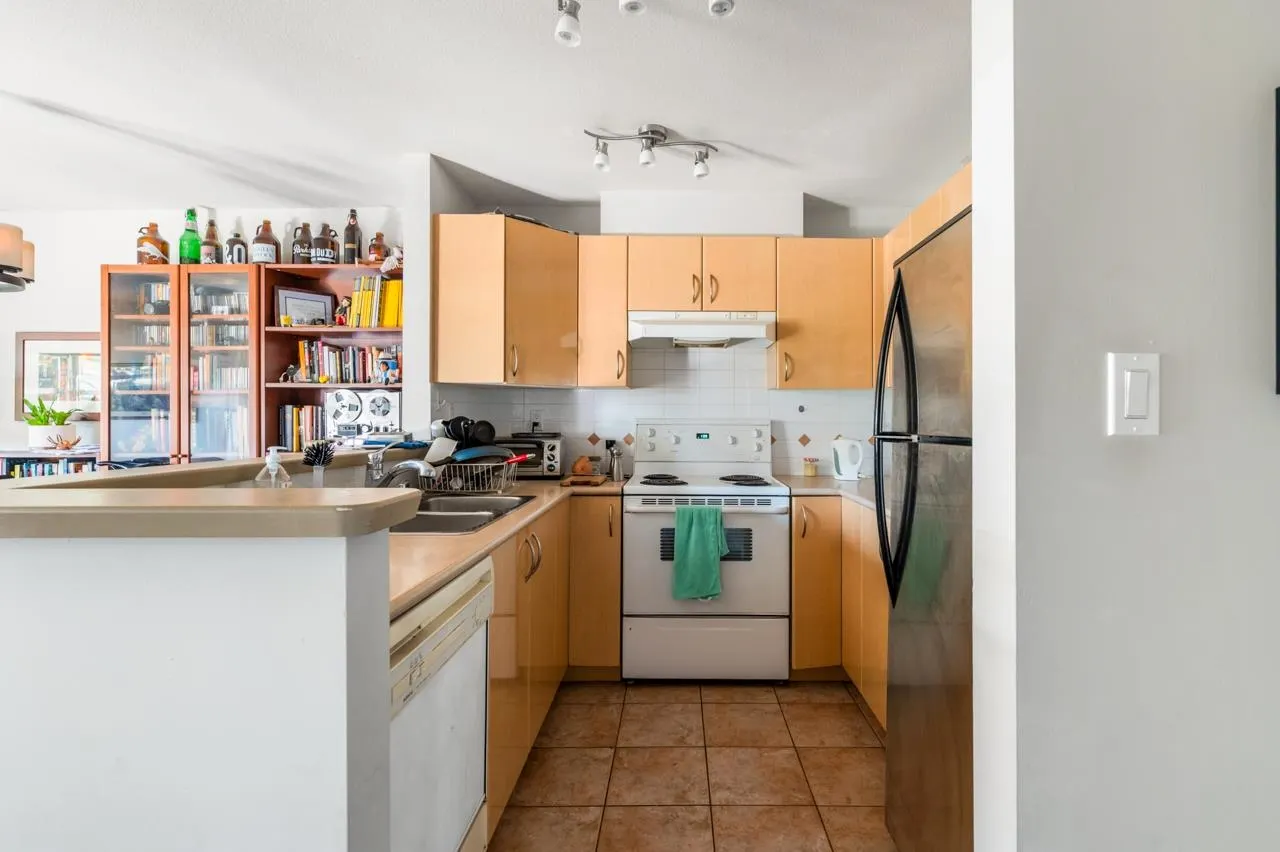 2983 W 4th Avenue #106