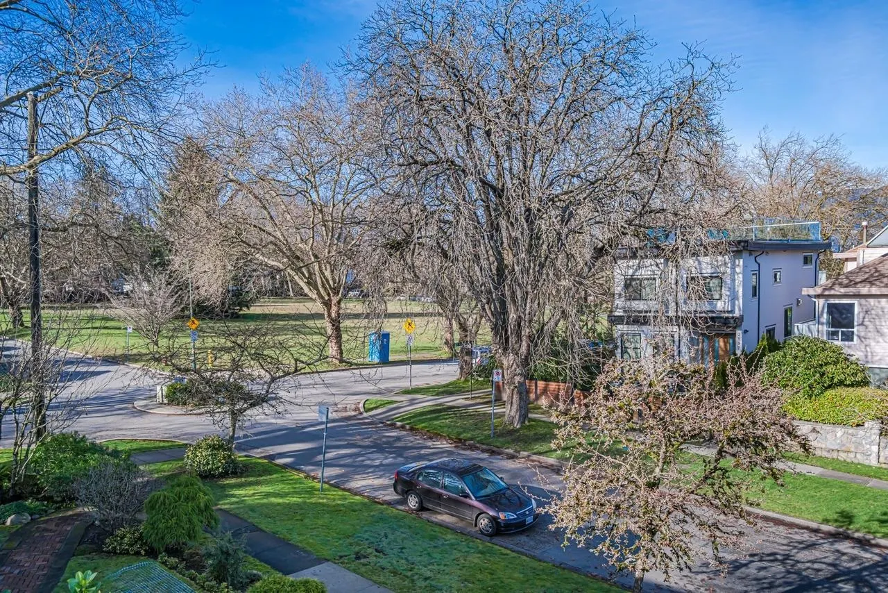 3178 W 23rd Avenue