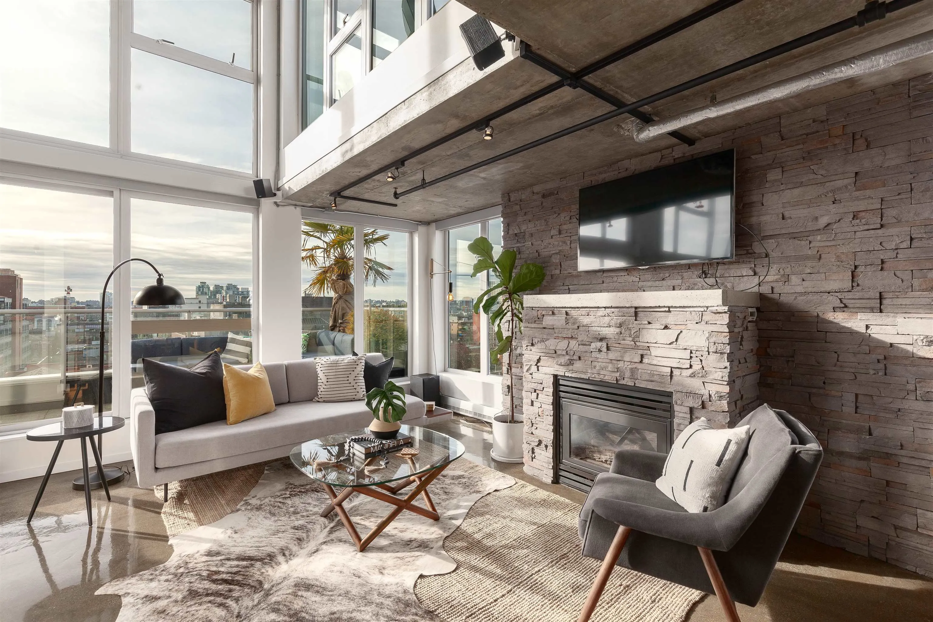 289 Alexander Street #1002