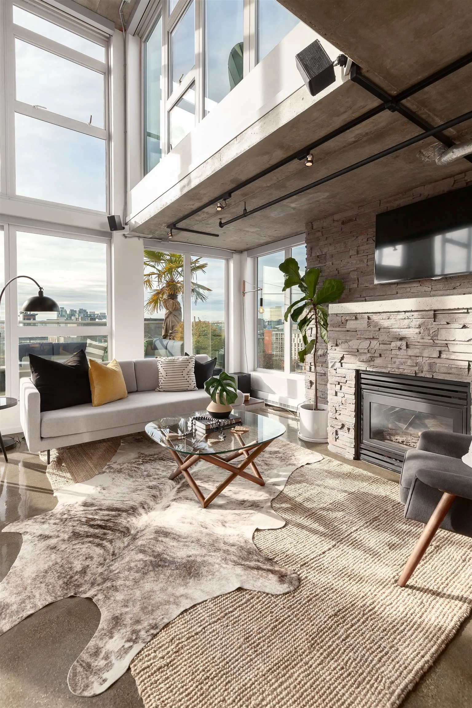 289 Alexander Street #1002