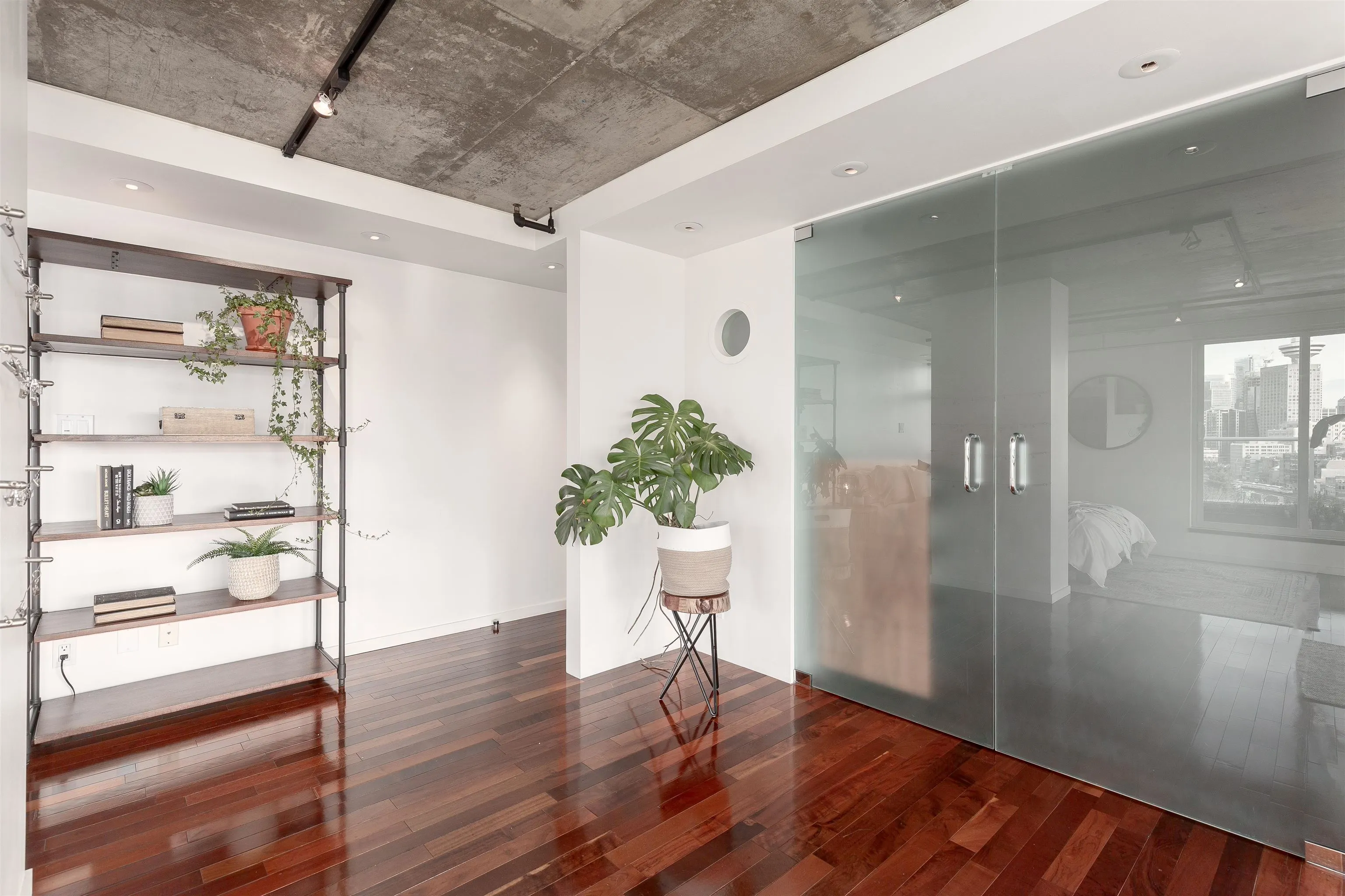 289 Alexander Street #1002