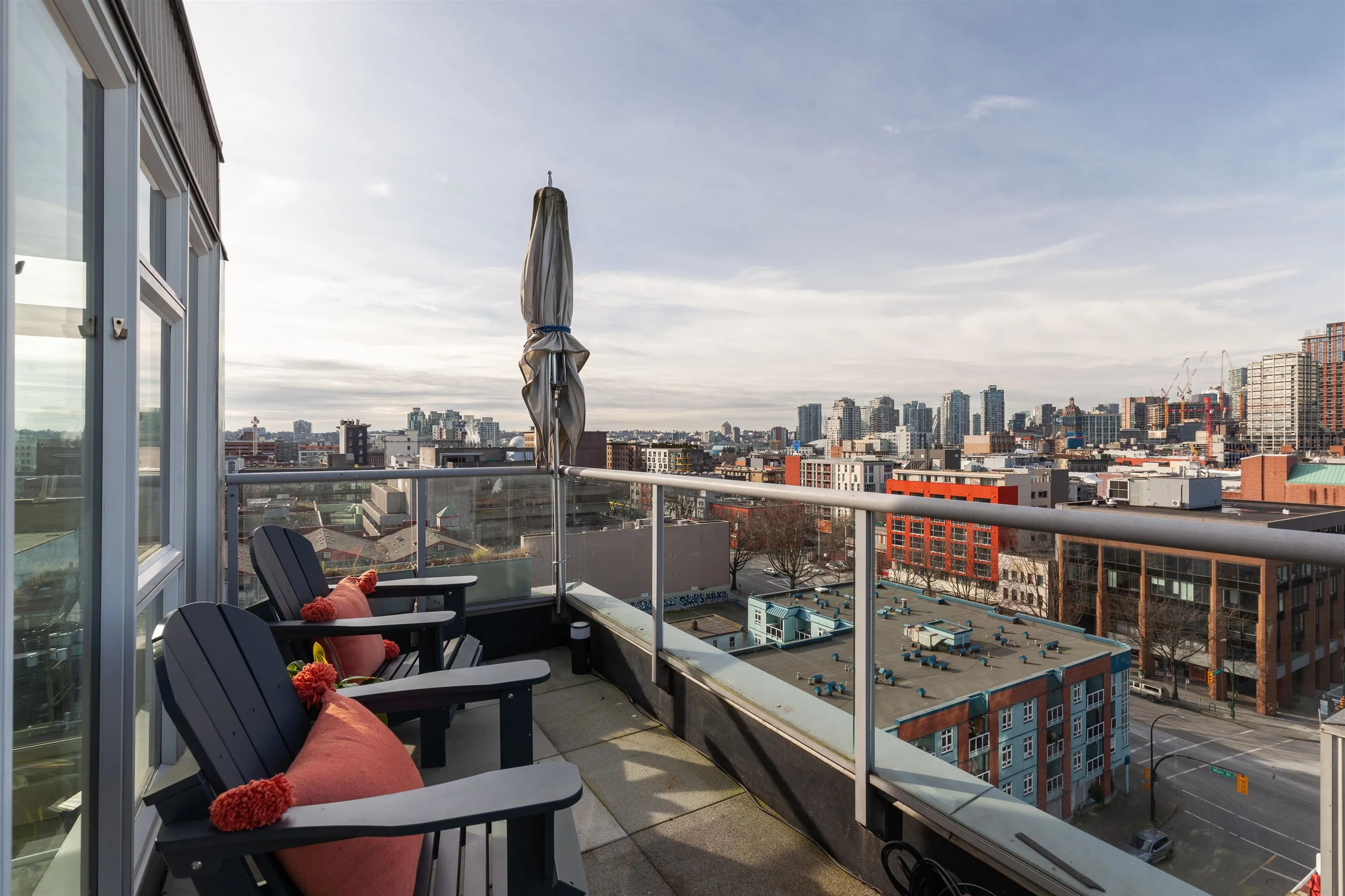 289 Alexander Street #1002