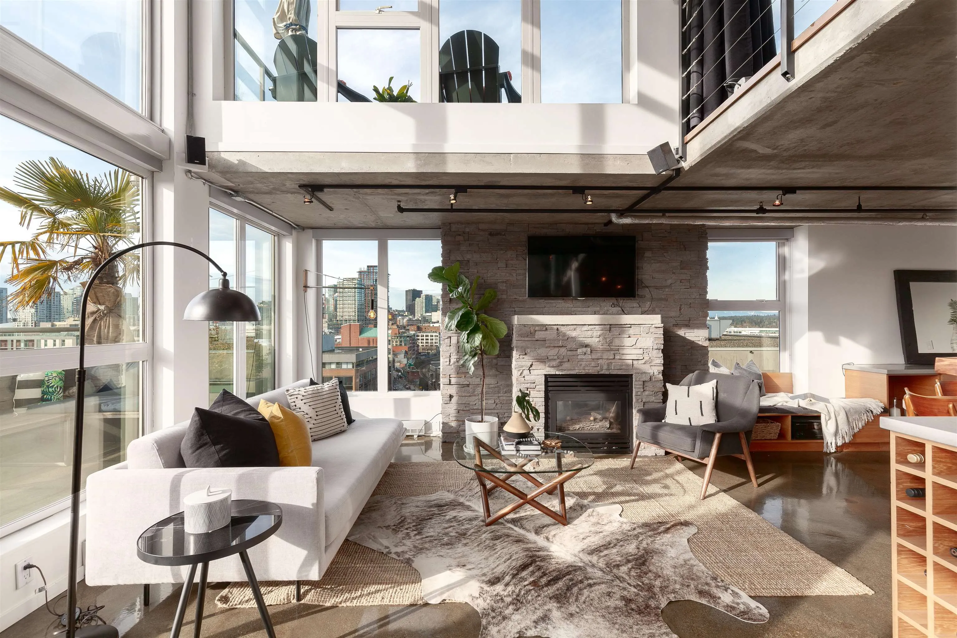 289 Alexander Street #1002