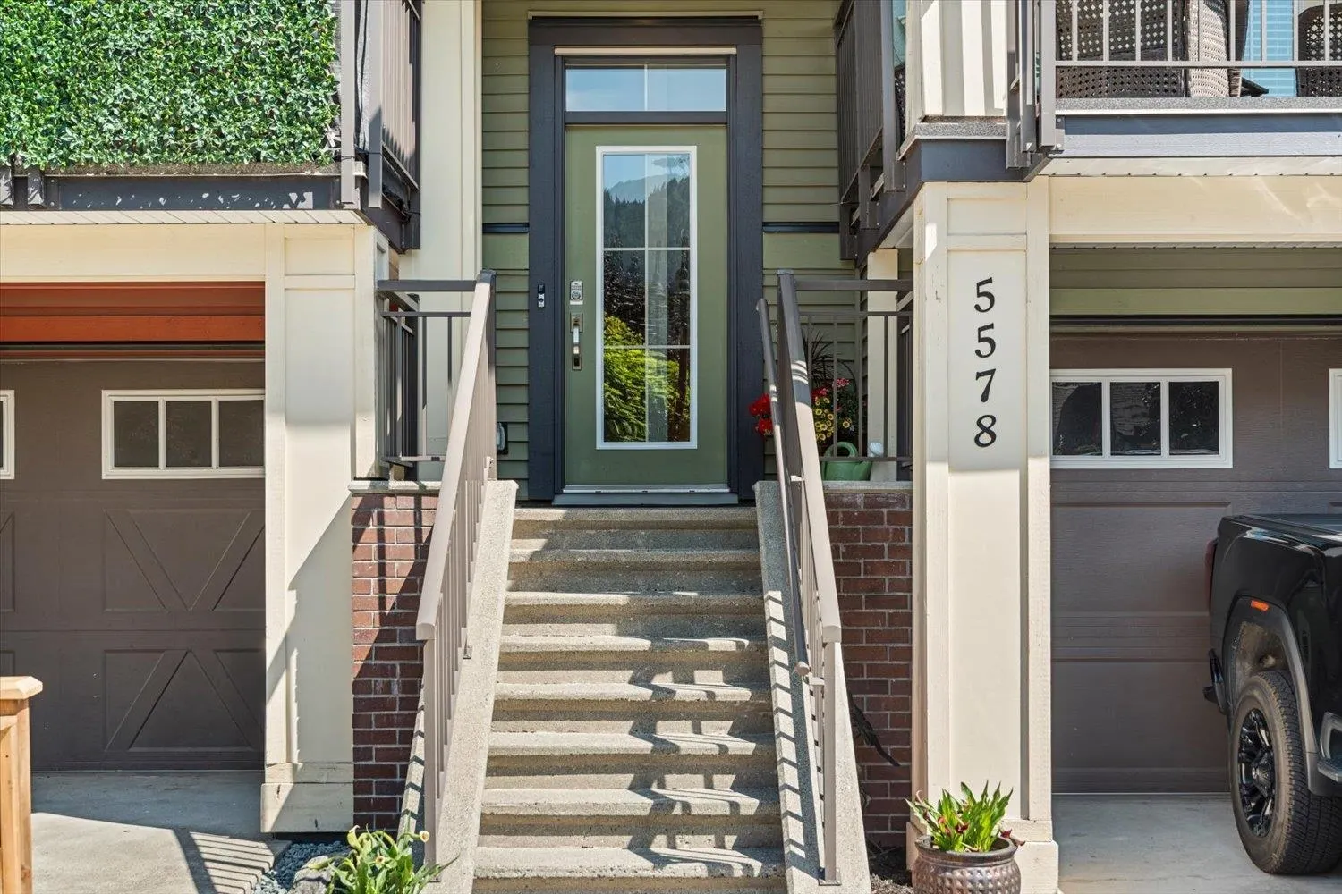 5578 Chinook Street