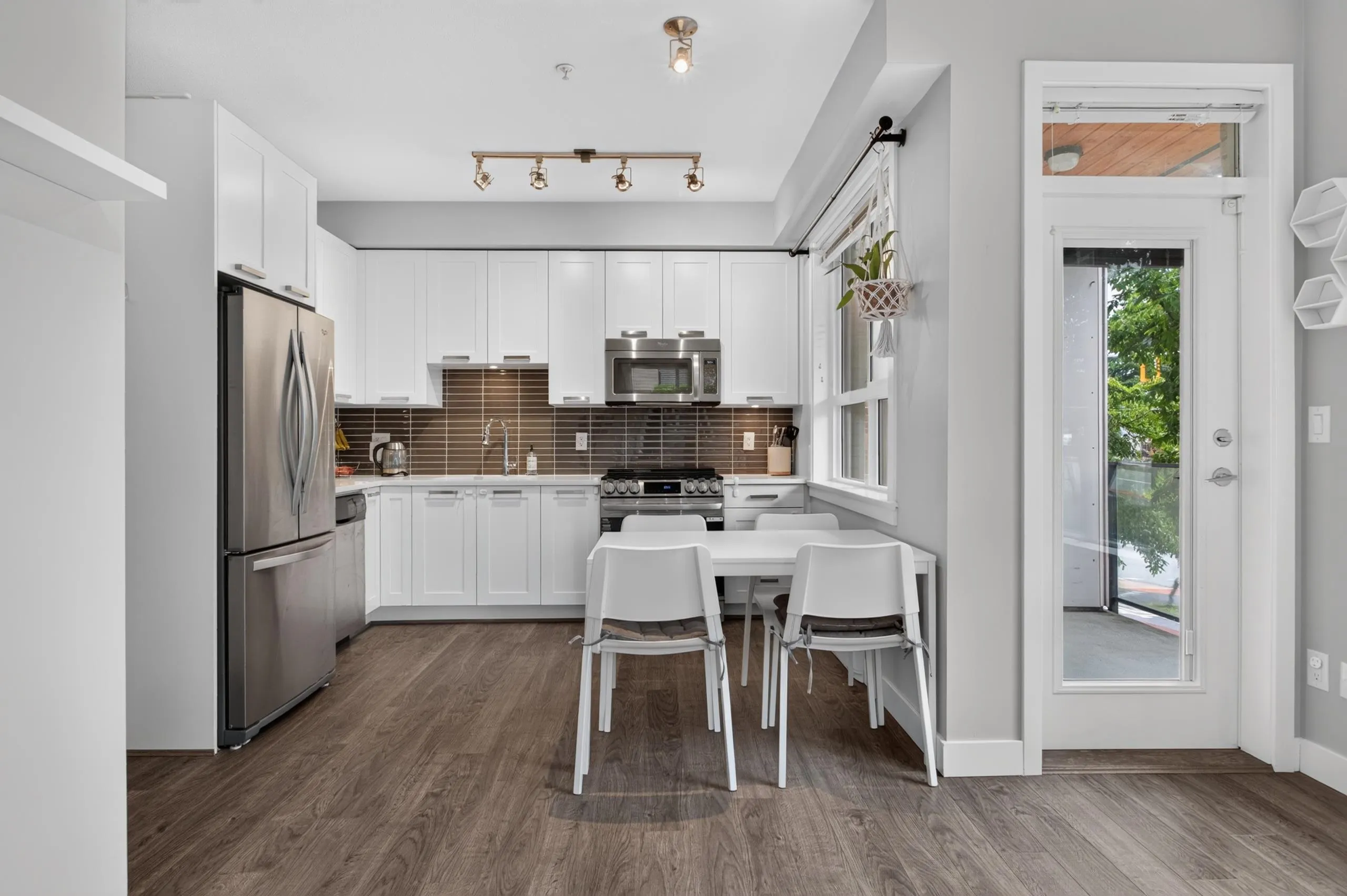 15388 105 Avenue #206