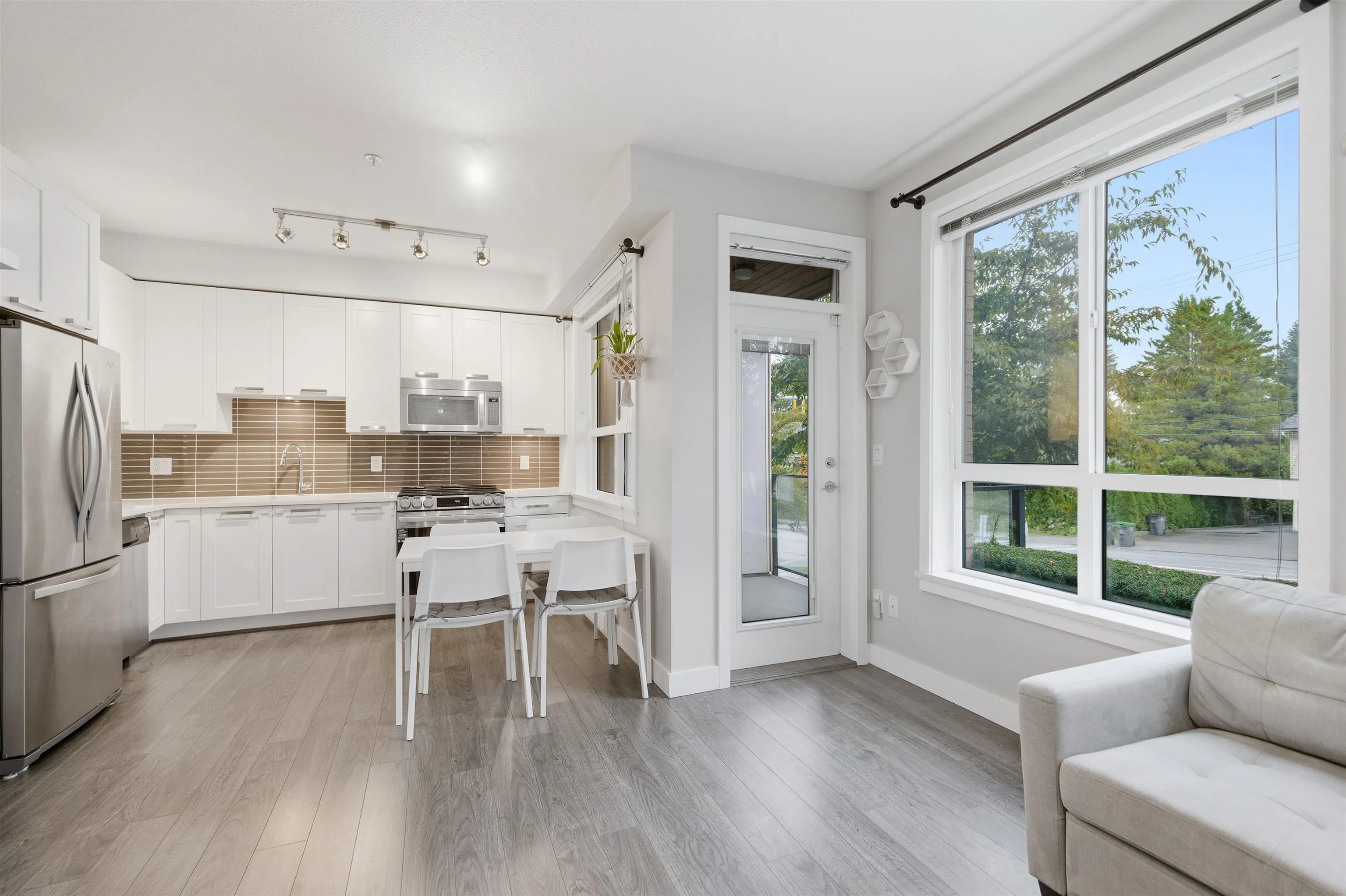 15388 105 Avenue #206