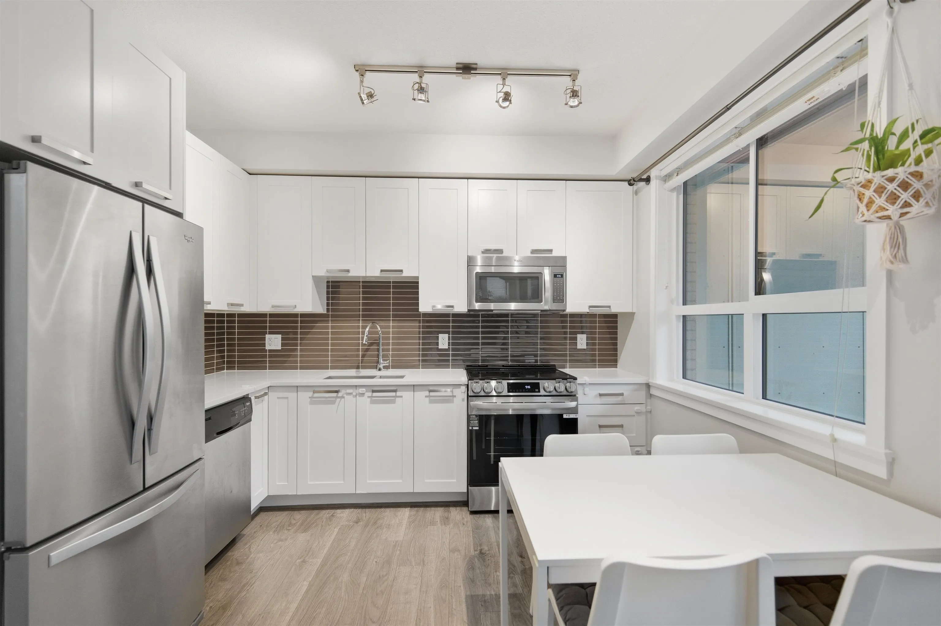 15388 105 Avenue #206