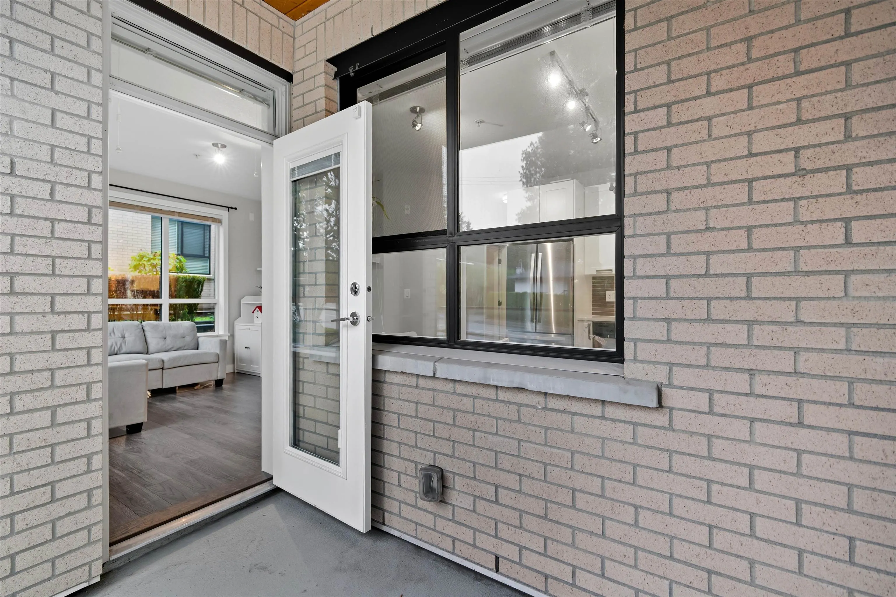 15388 105 Avenue #206