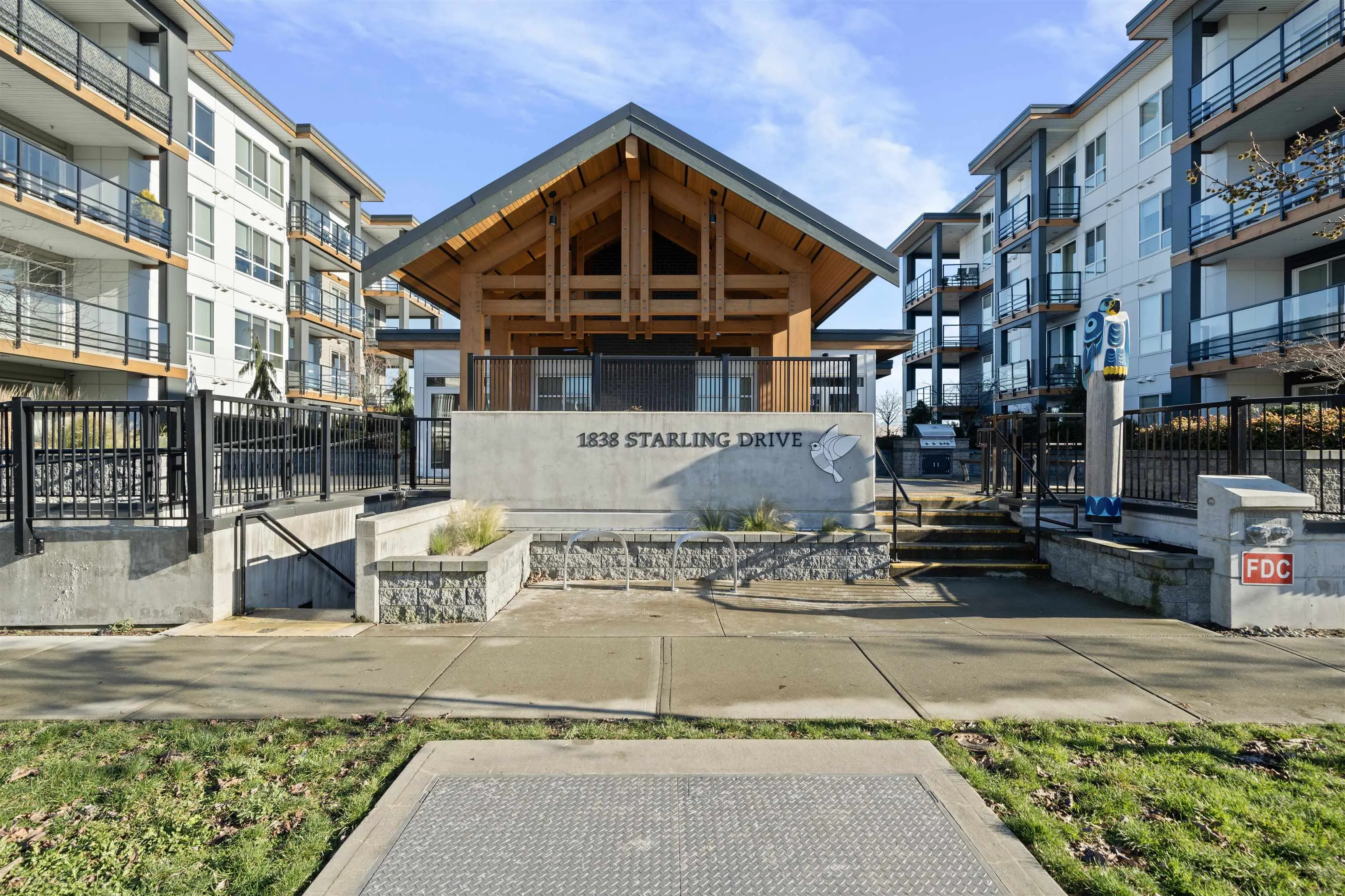 1792 Starling Drive #219