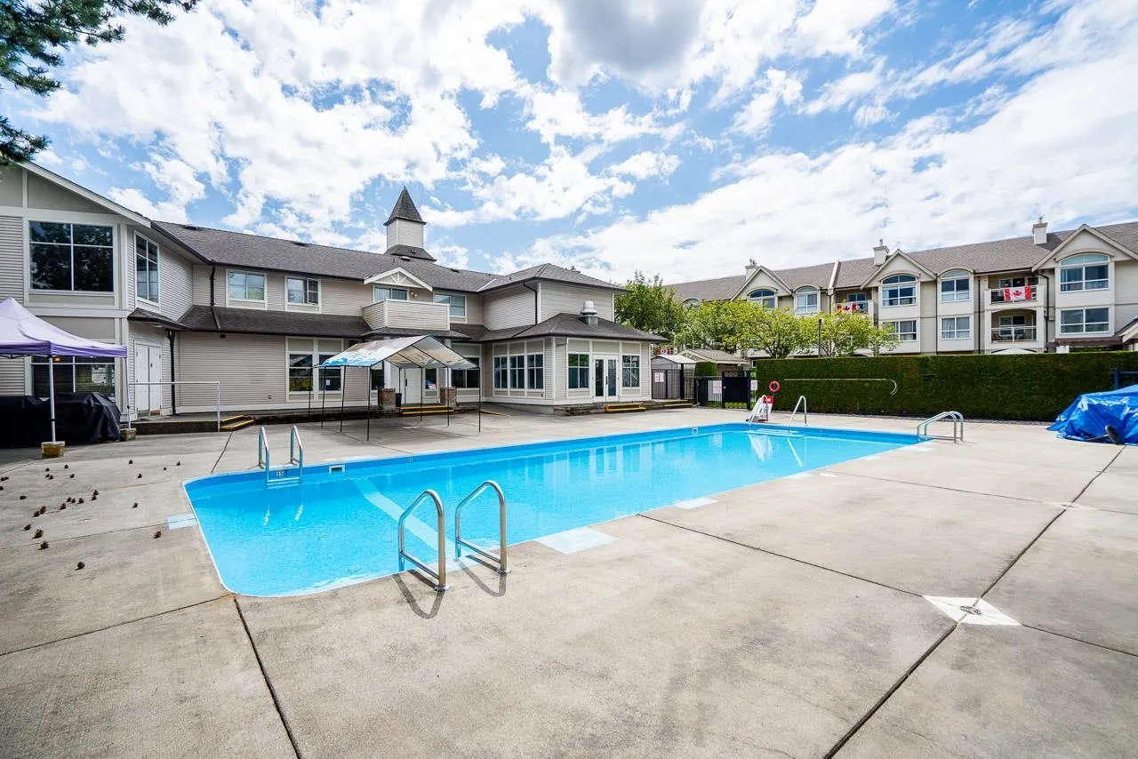 20391 96 Avenue #196