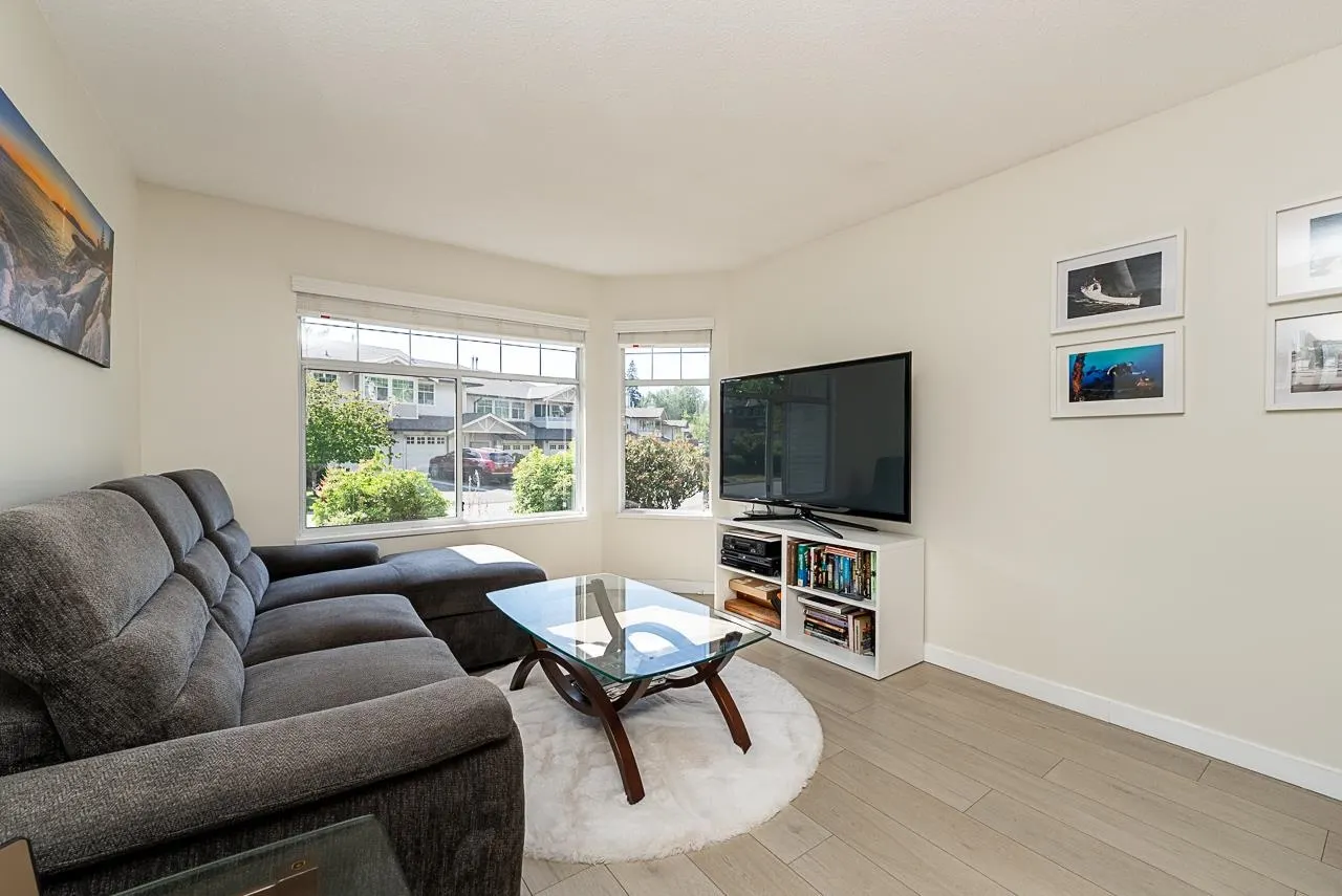 20391 96 Avenue #196