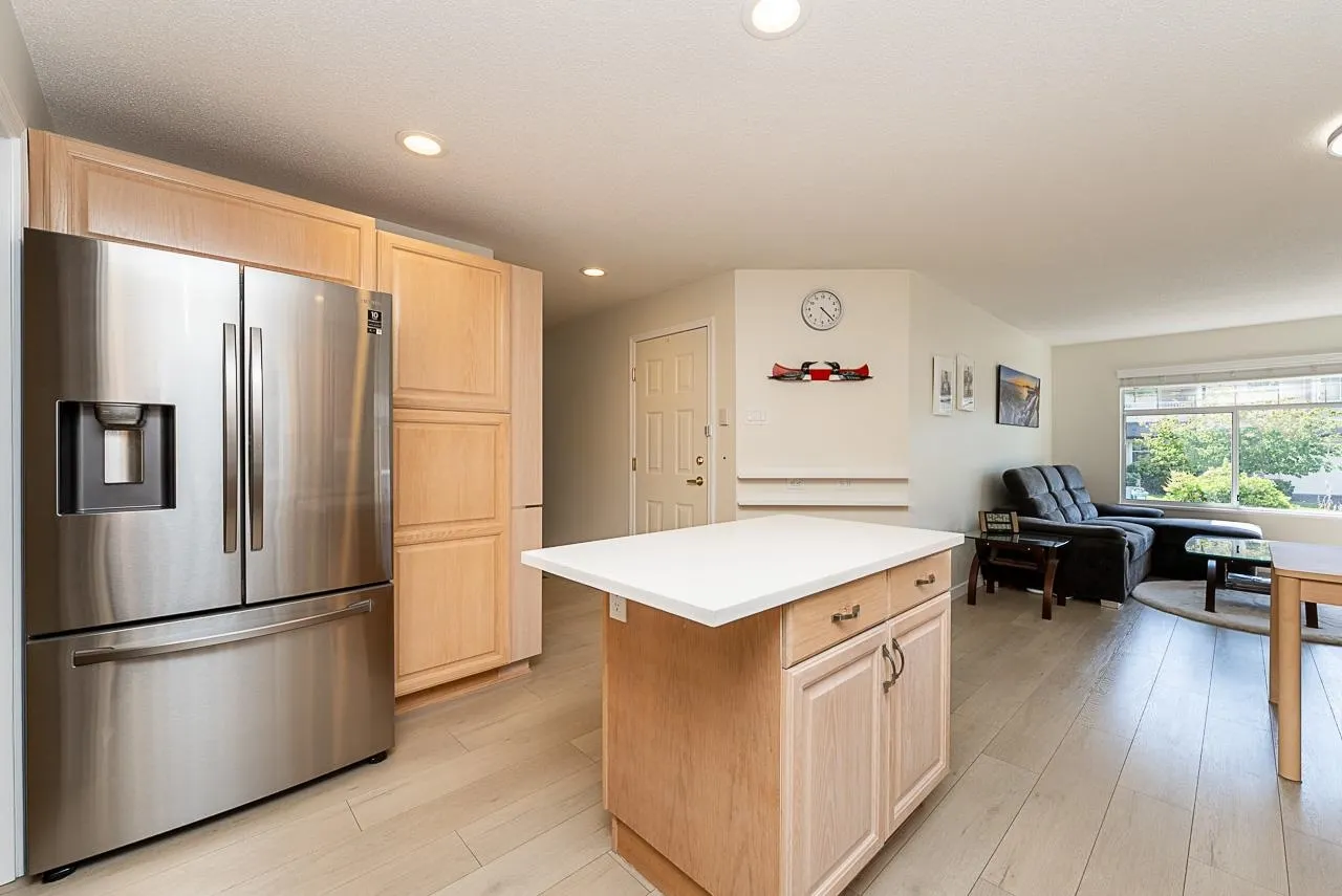 20391 96 Avenue #196