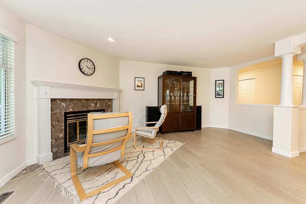 20391 96 Avenue #196