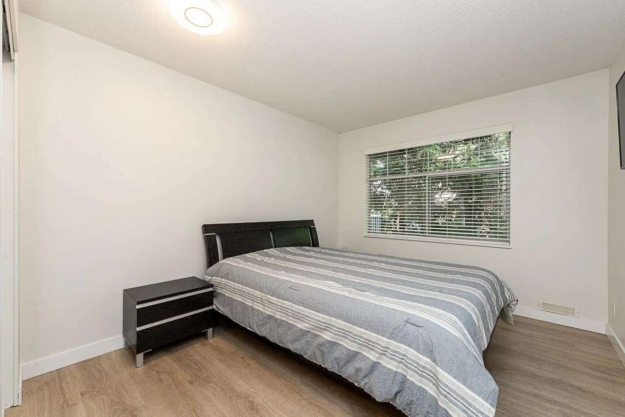 20391 96 Avenue #196