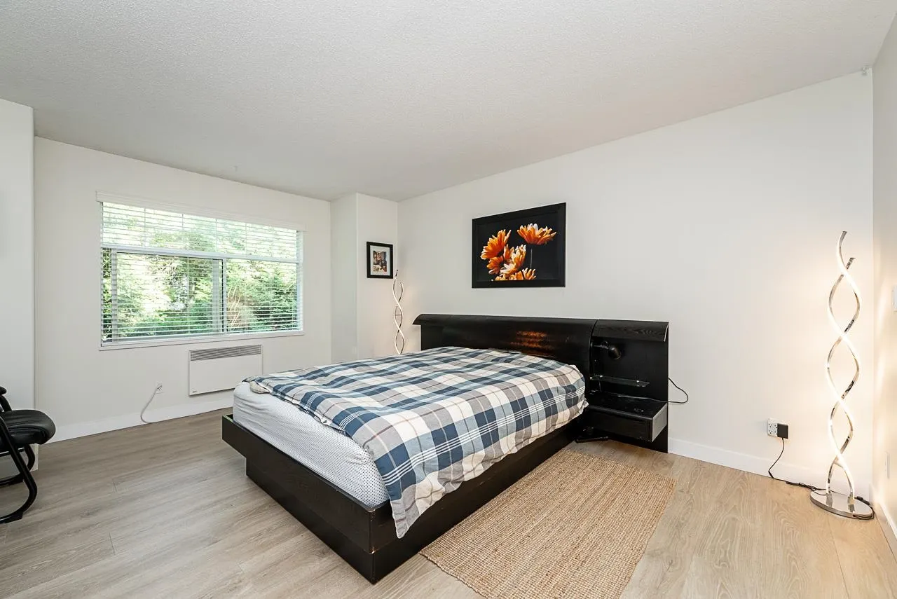 20391 96 Avenue #196