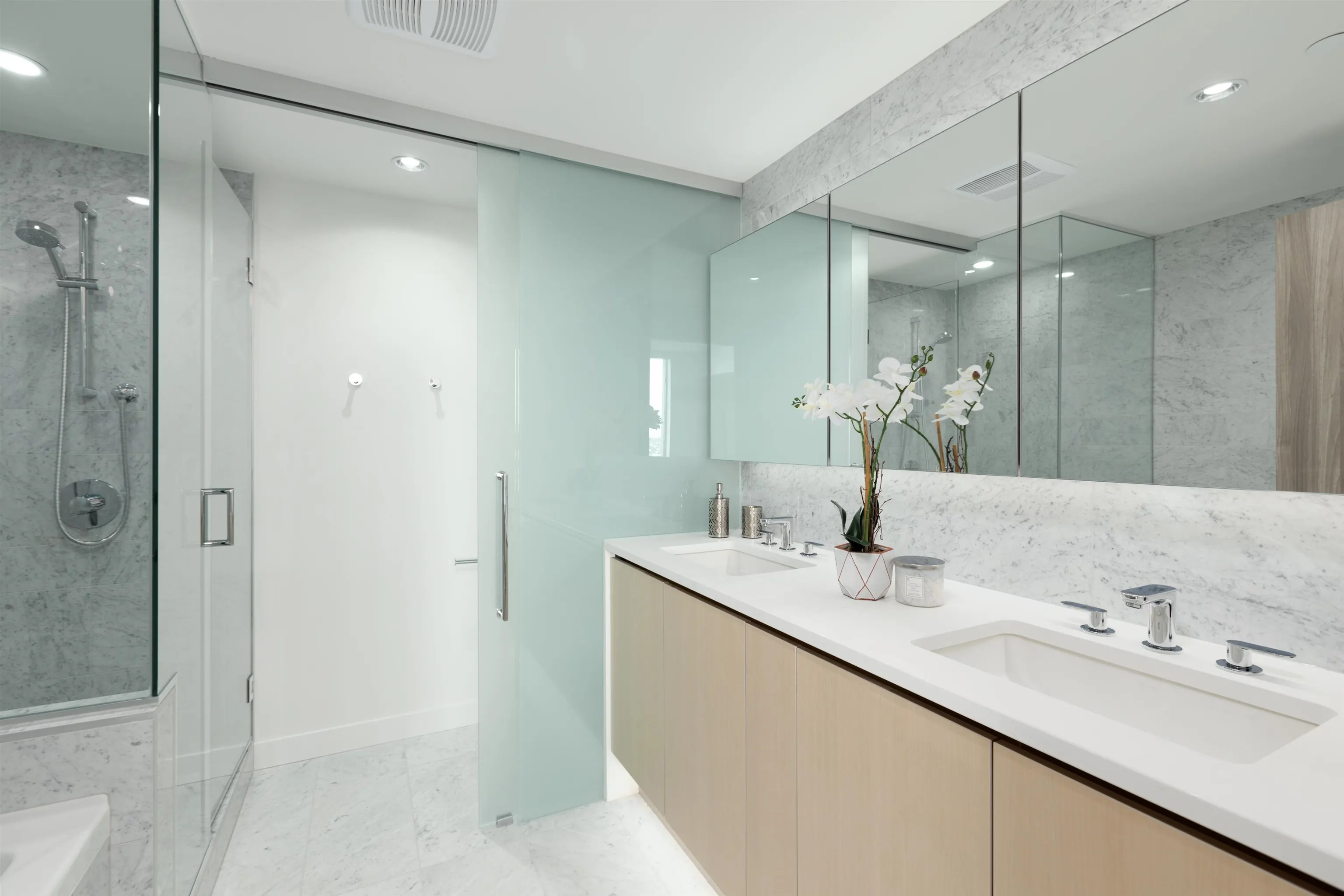 89 Nelson Street #2817