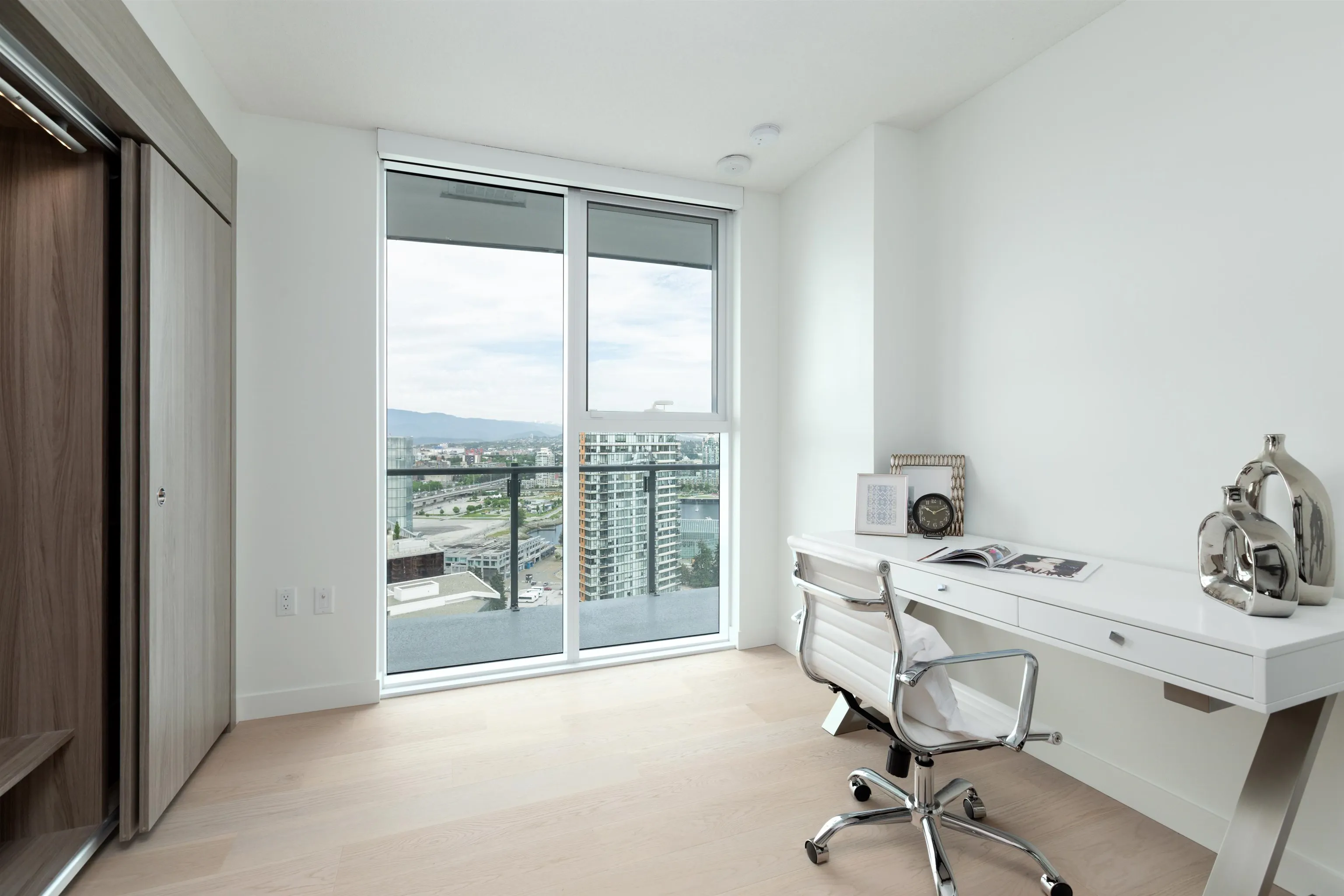 89 Nelson Street #2817