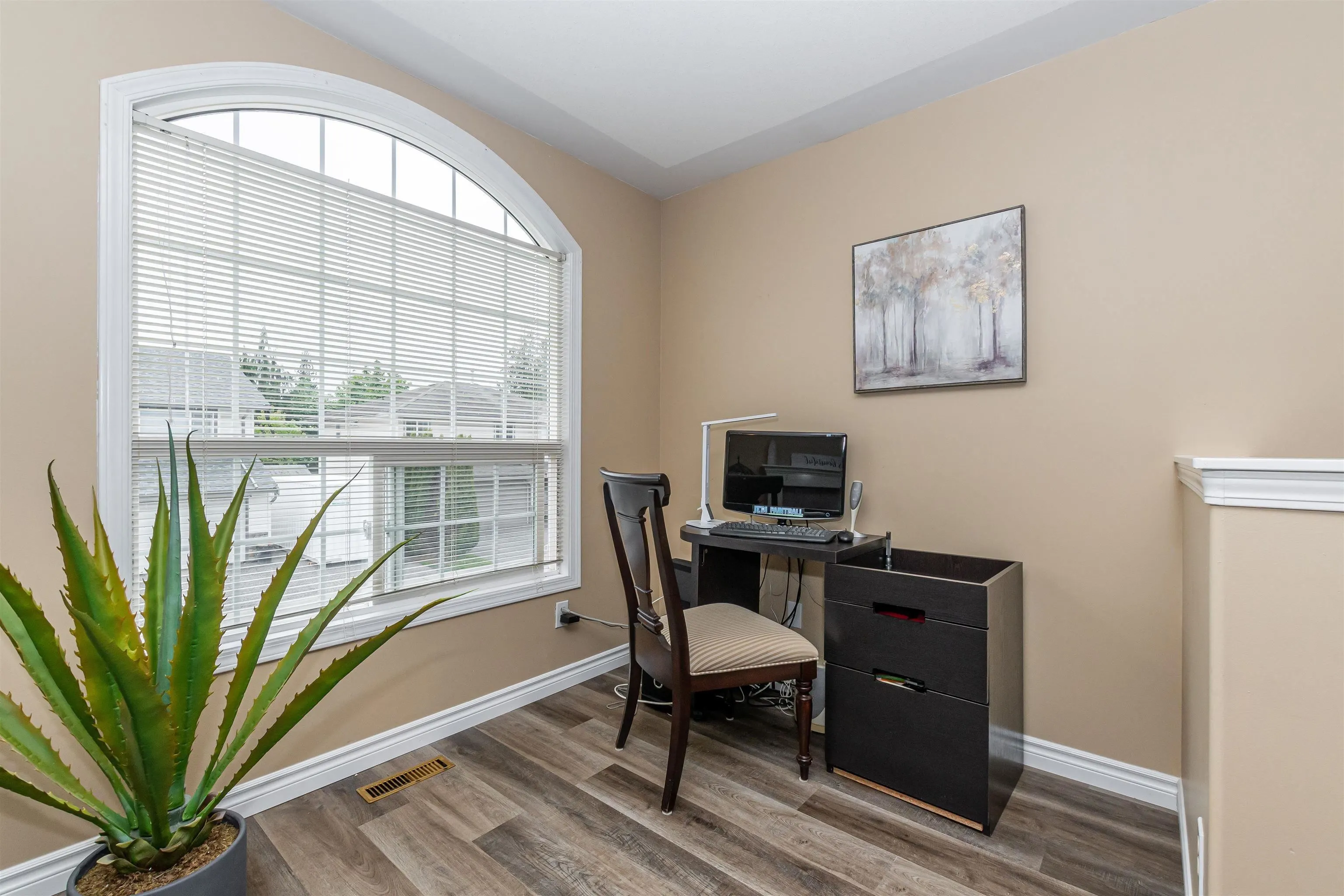 5373 Peach Road #103