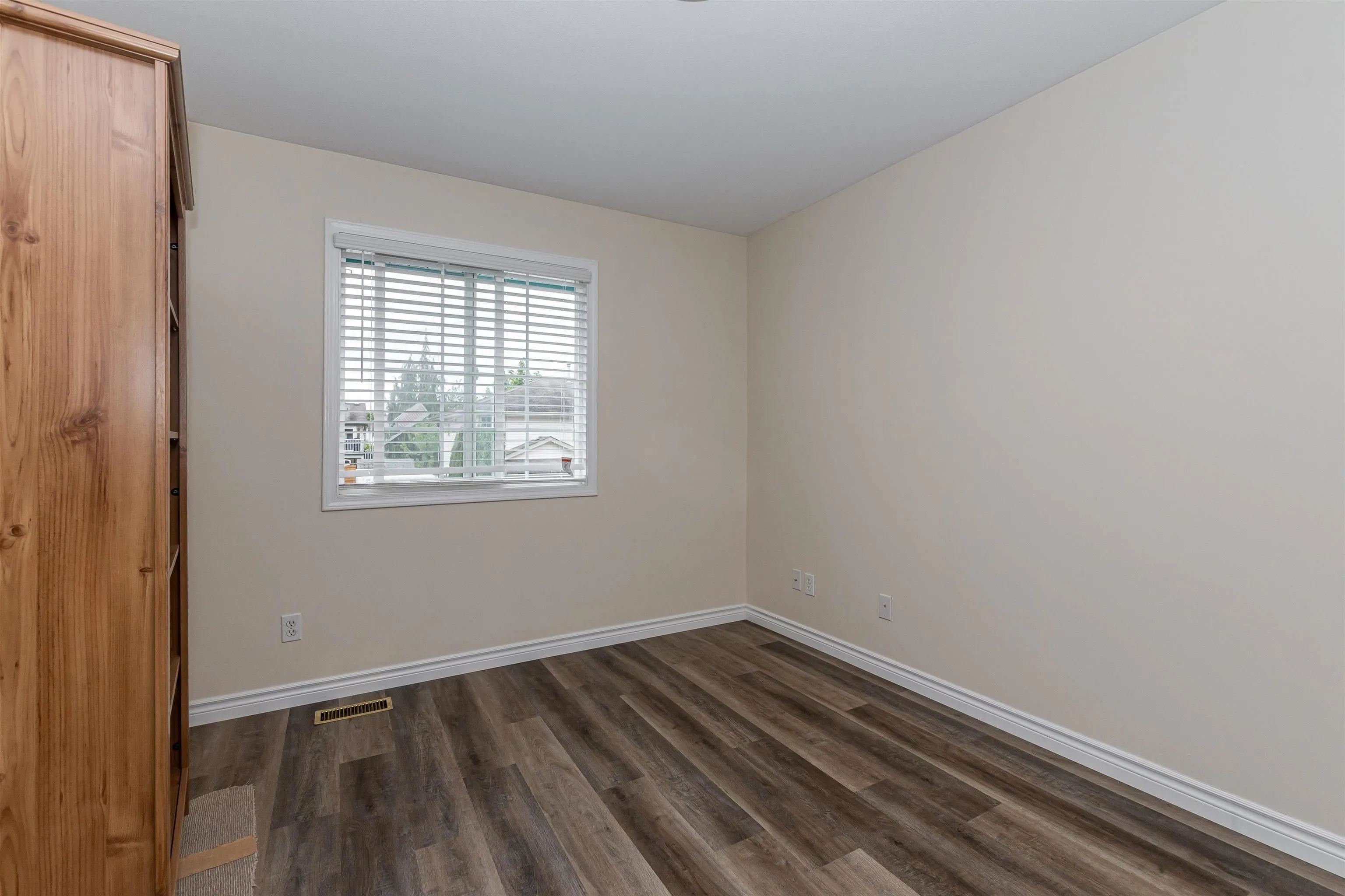 5373 Peach Road #103