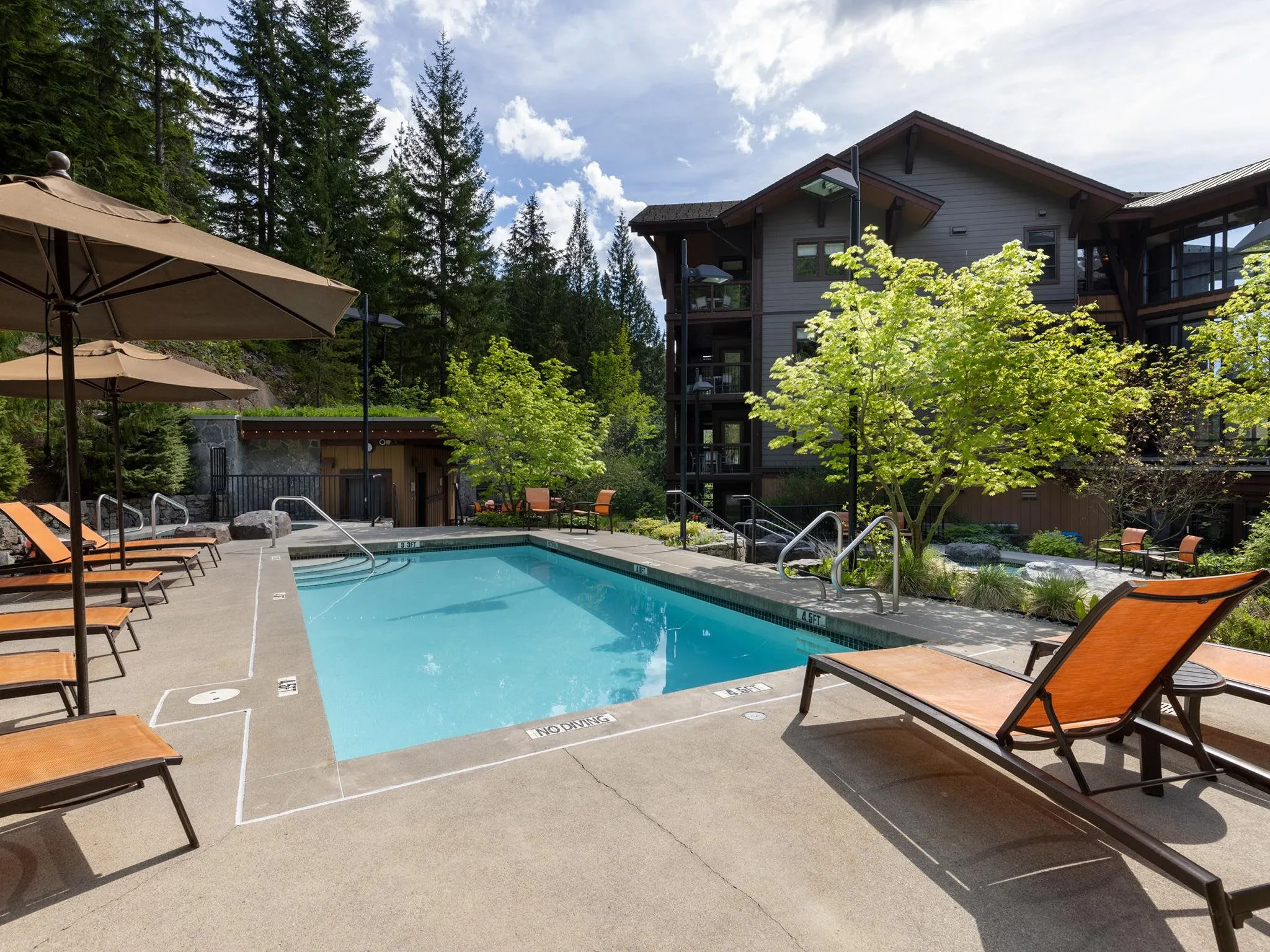 2020 London Lane #206D