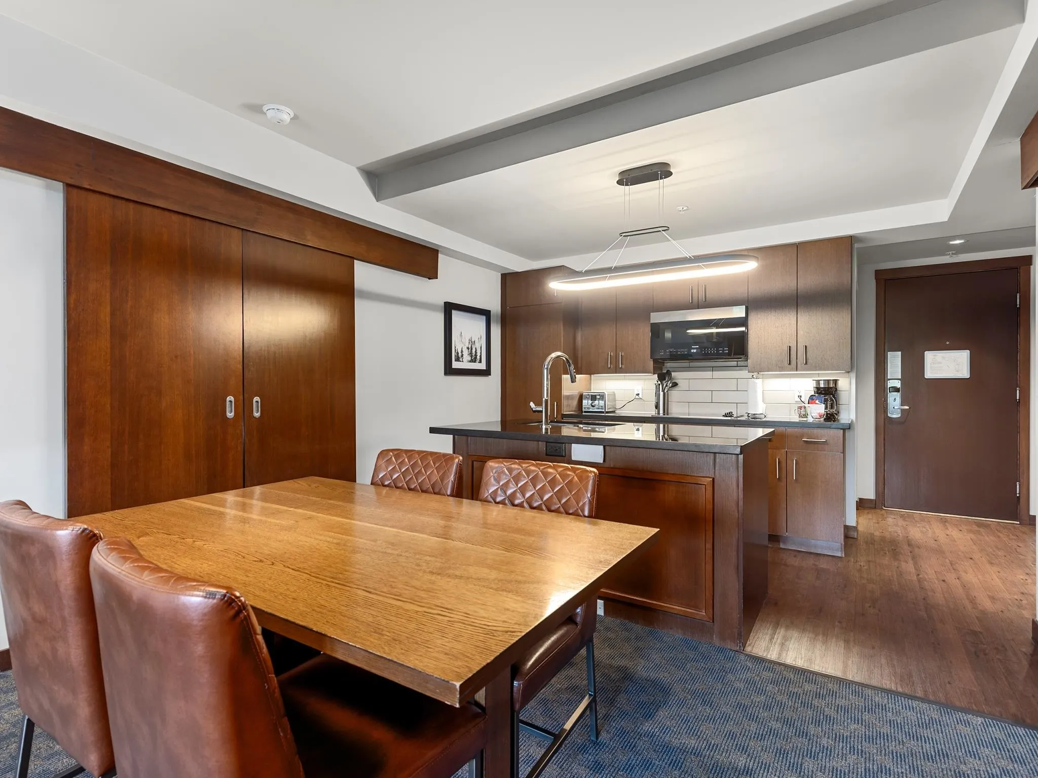 2020 London Lane #206D