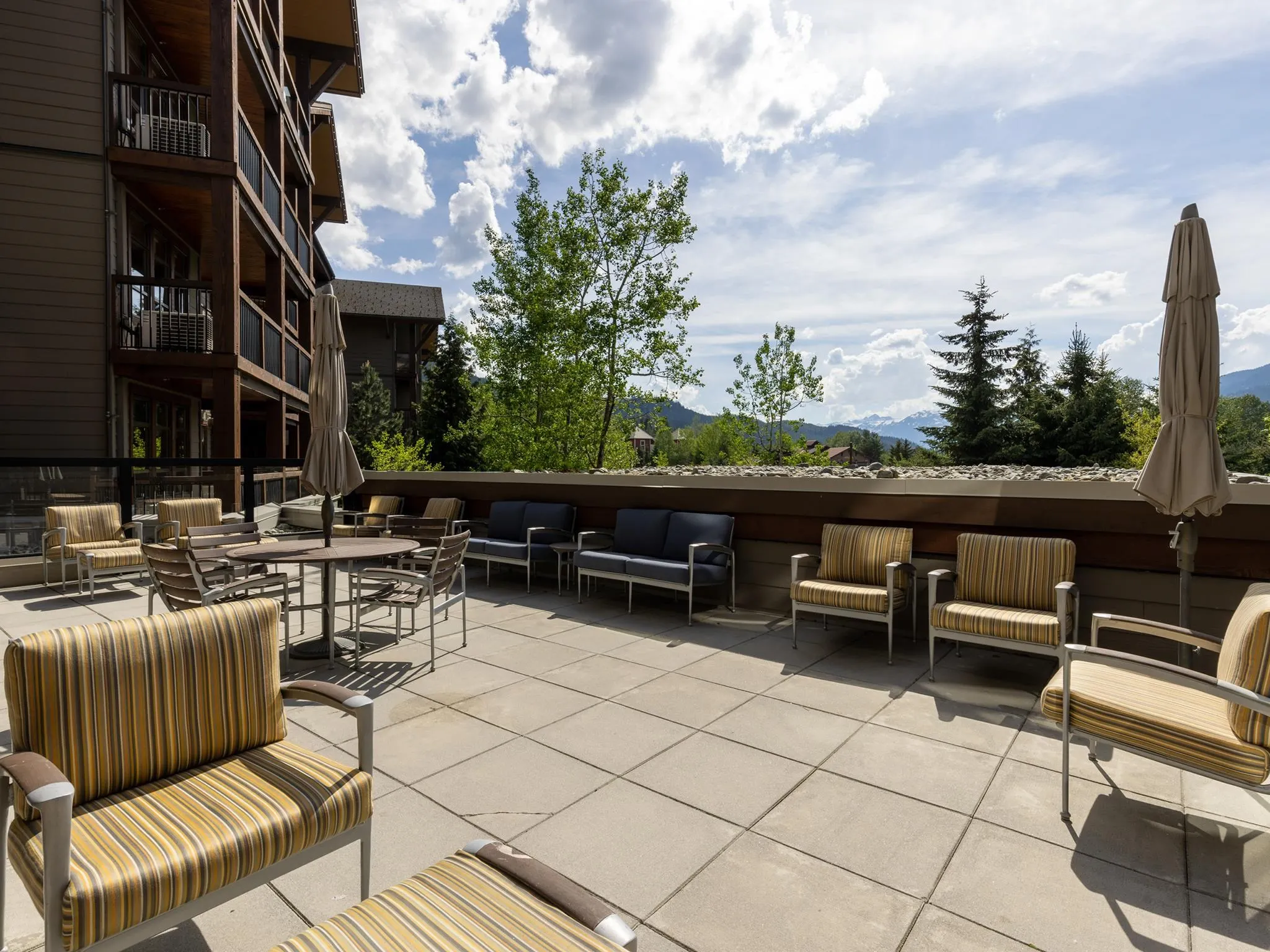 2020 London Lane #206D