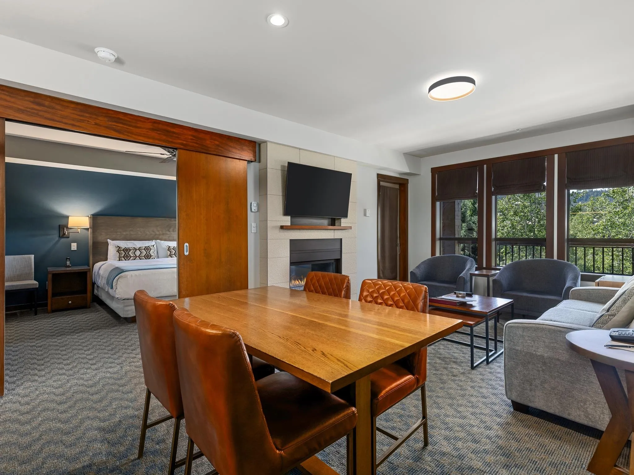 2020 London Lane #206D