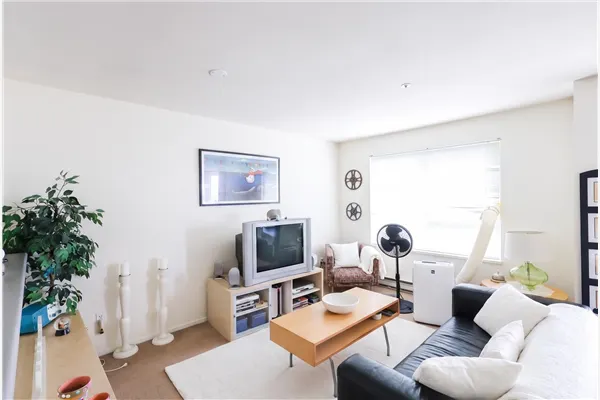 723 Twelfth Street #206