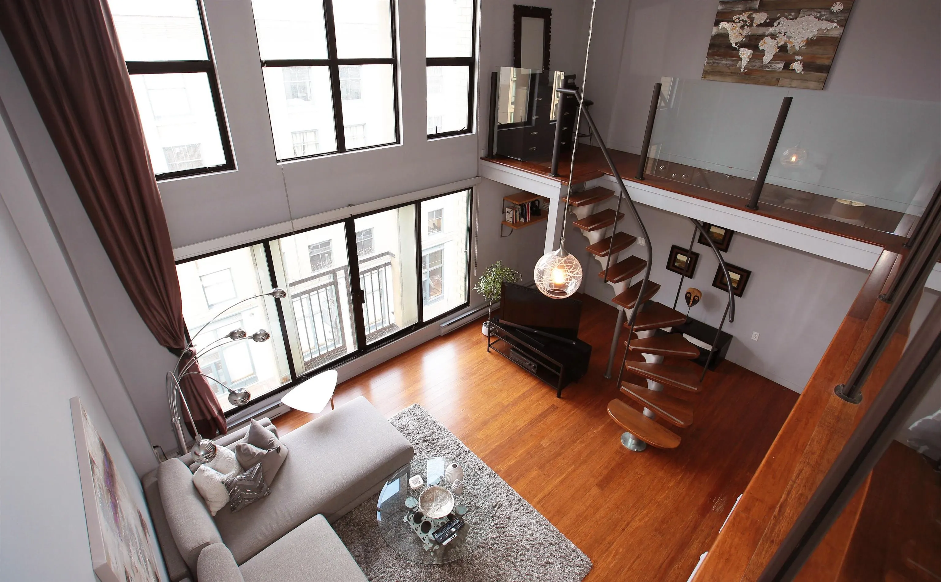 22 E Cordova Street #511
