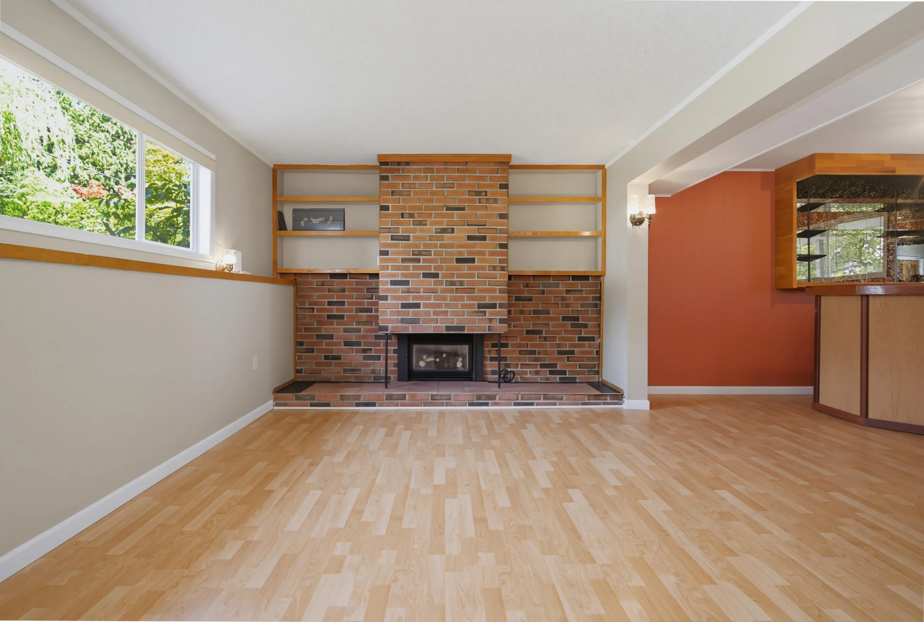 32659 Willingdon Crescent