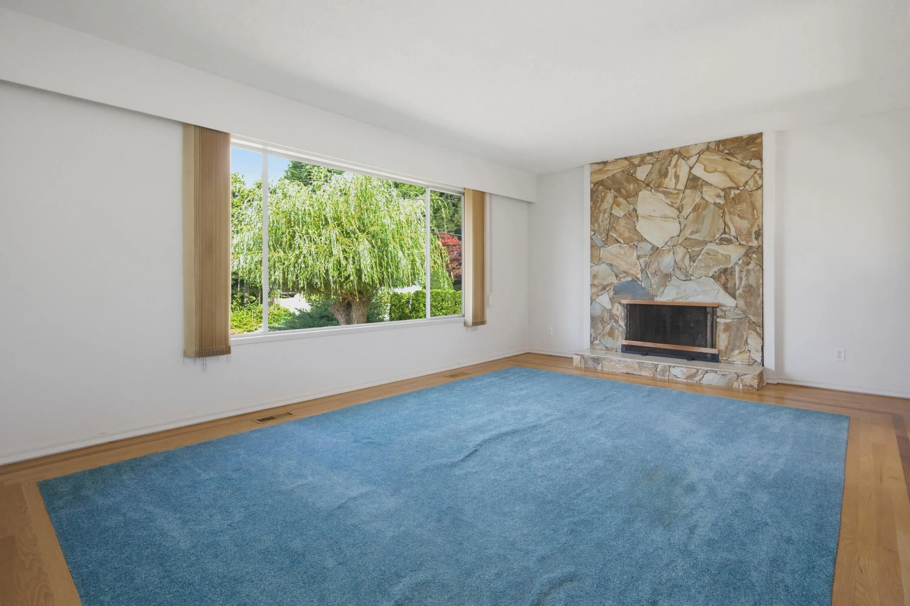 32659 Willingdon Crescent