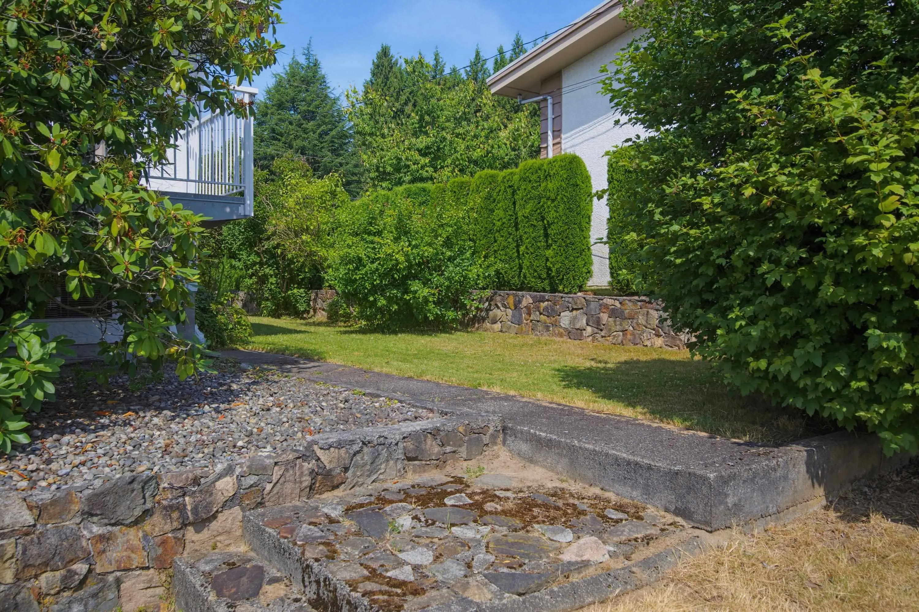 32659 Willingdon Crescent