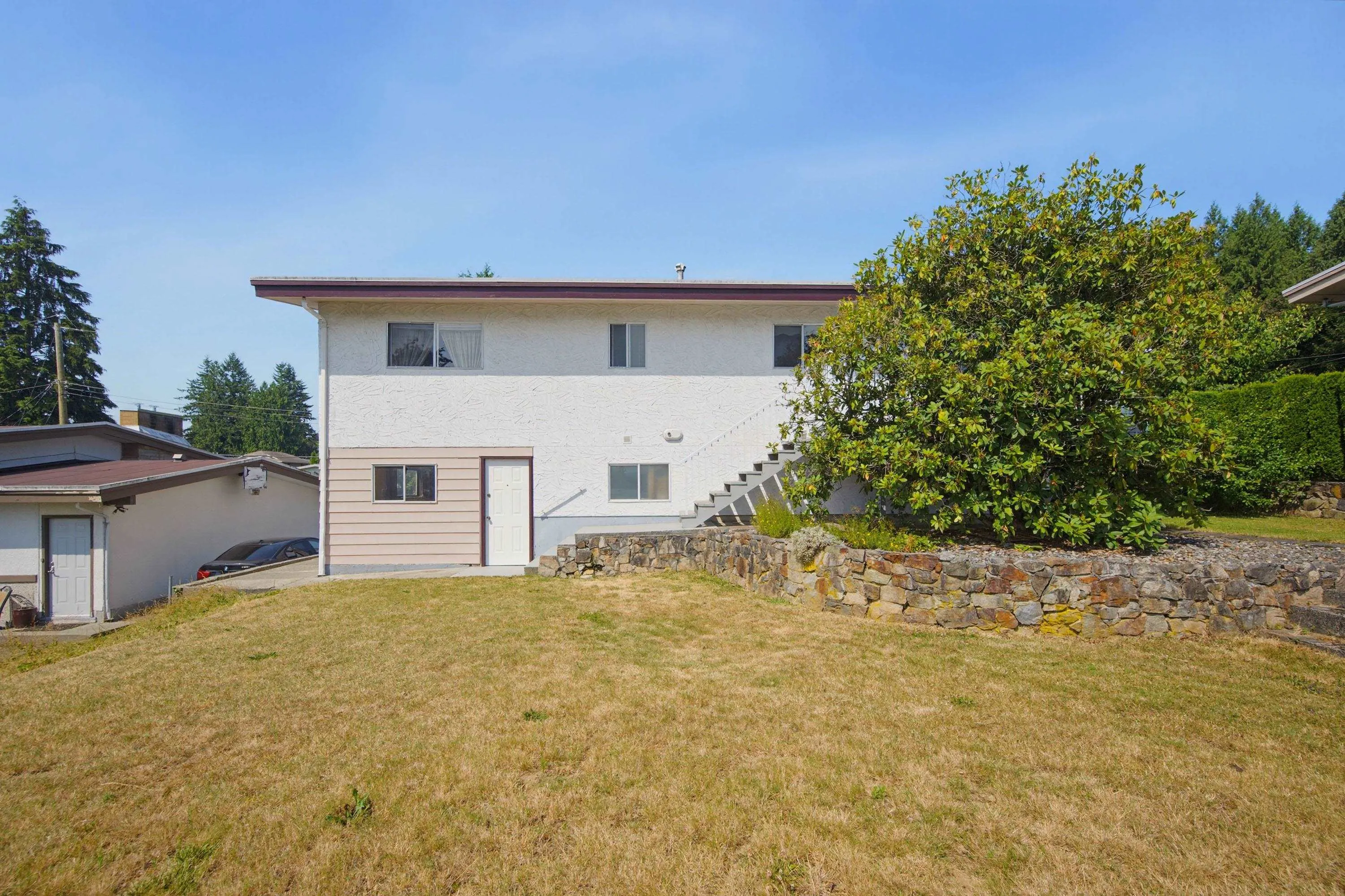 32659 Willingdon Crescent