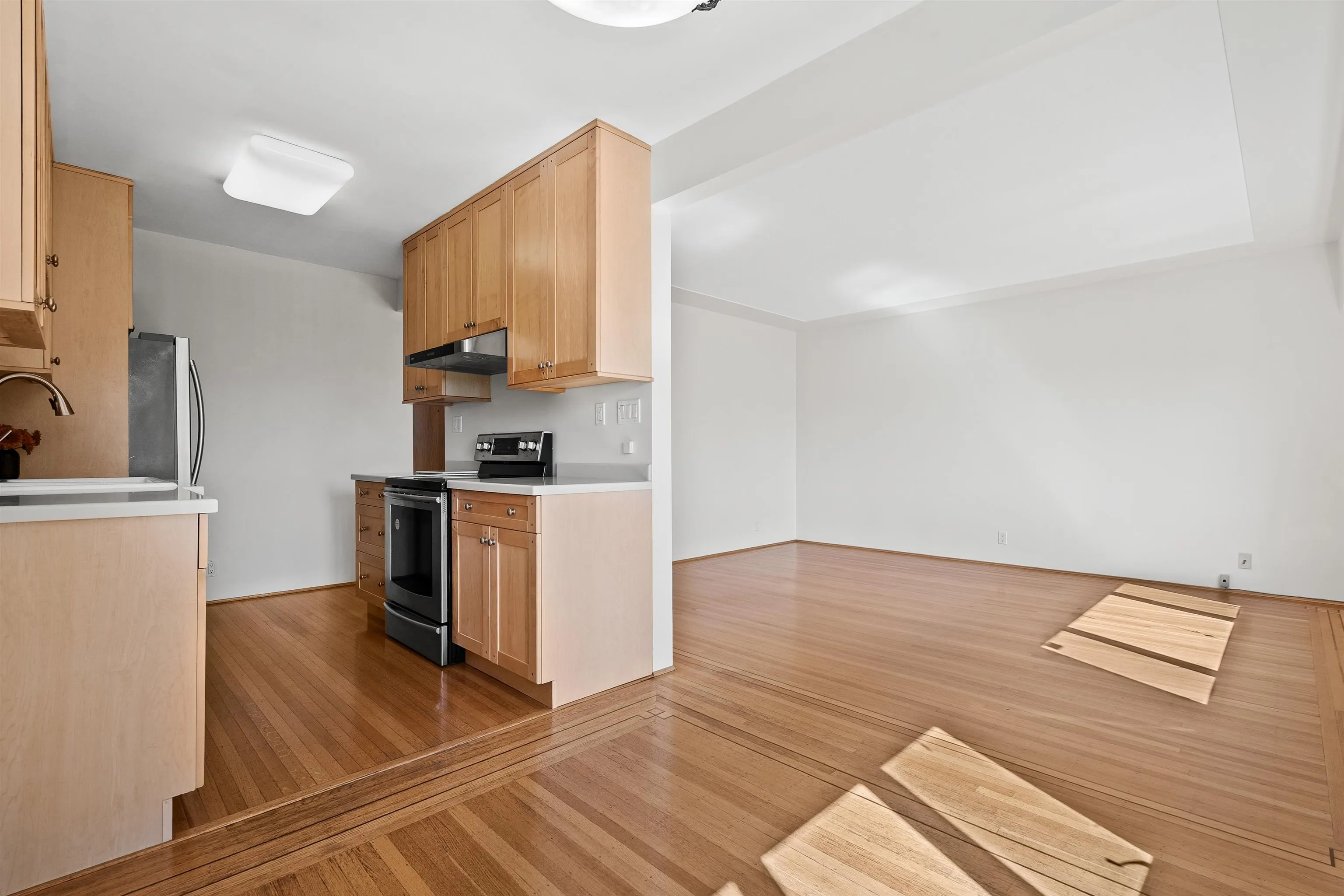2296 W 39th Avenue #8