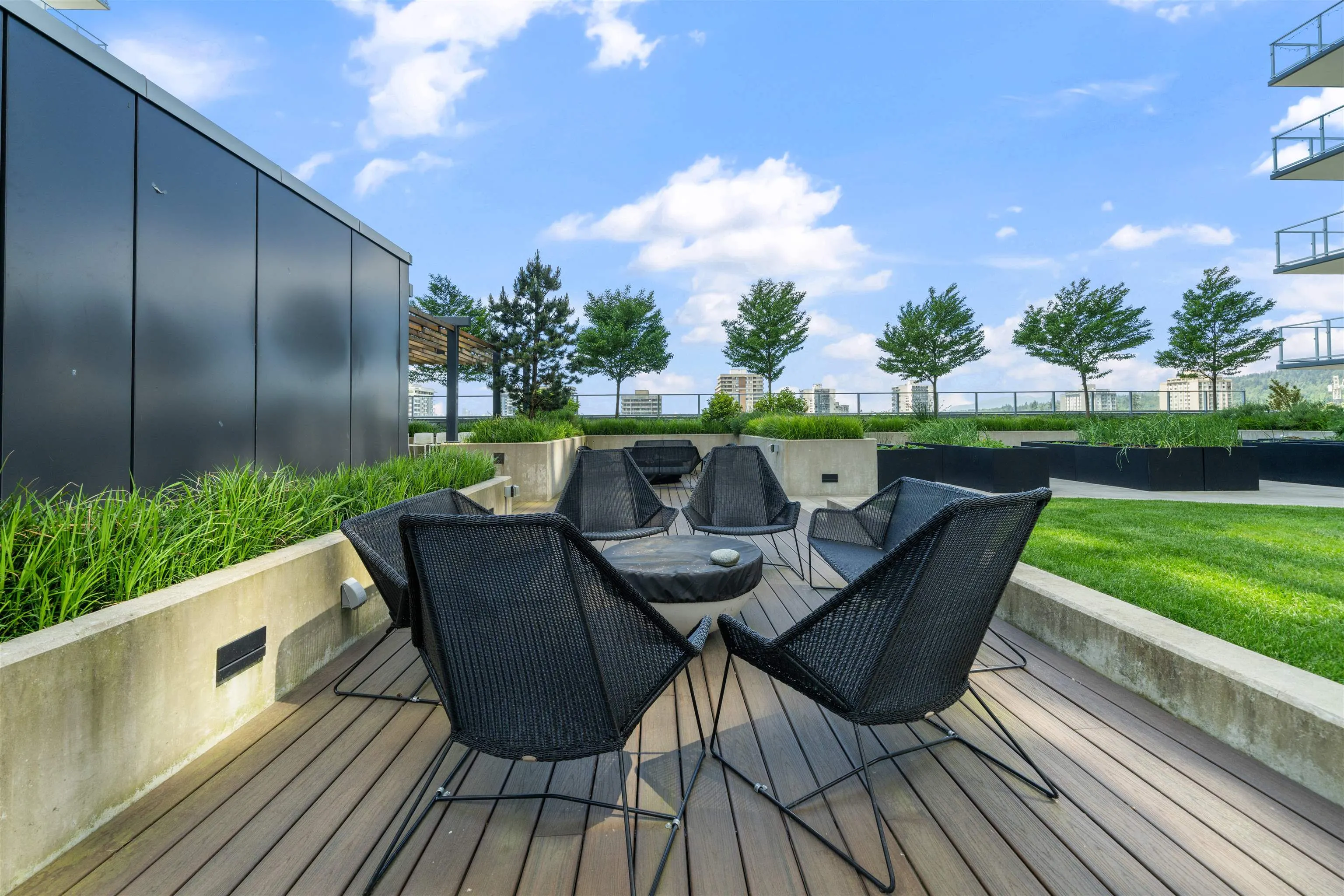 3809 Evergreen Place #202