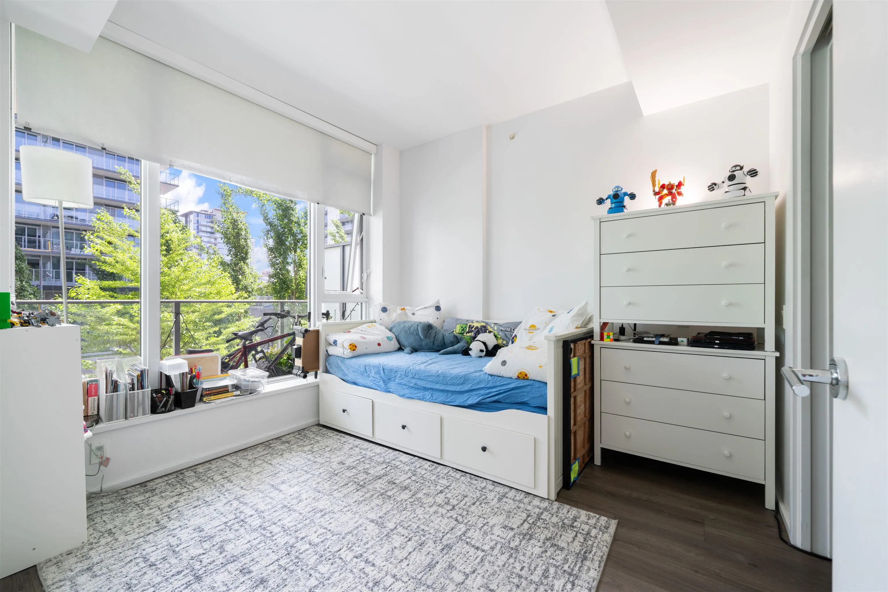 3809 Evergreen Place #202