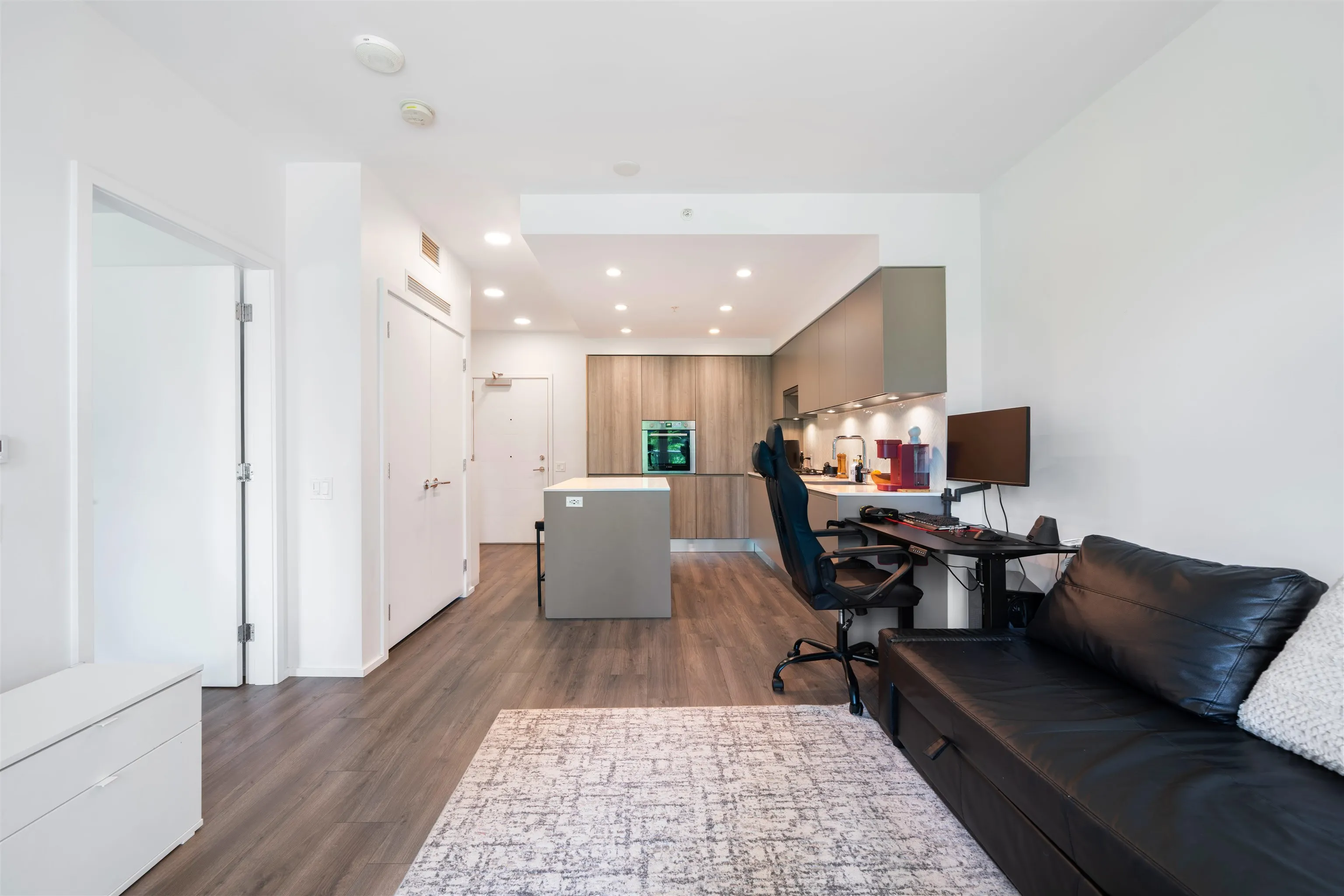 3809 Evergreen Place #202