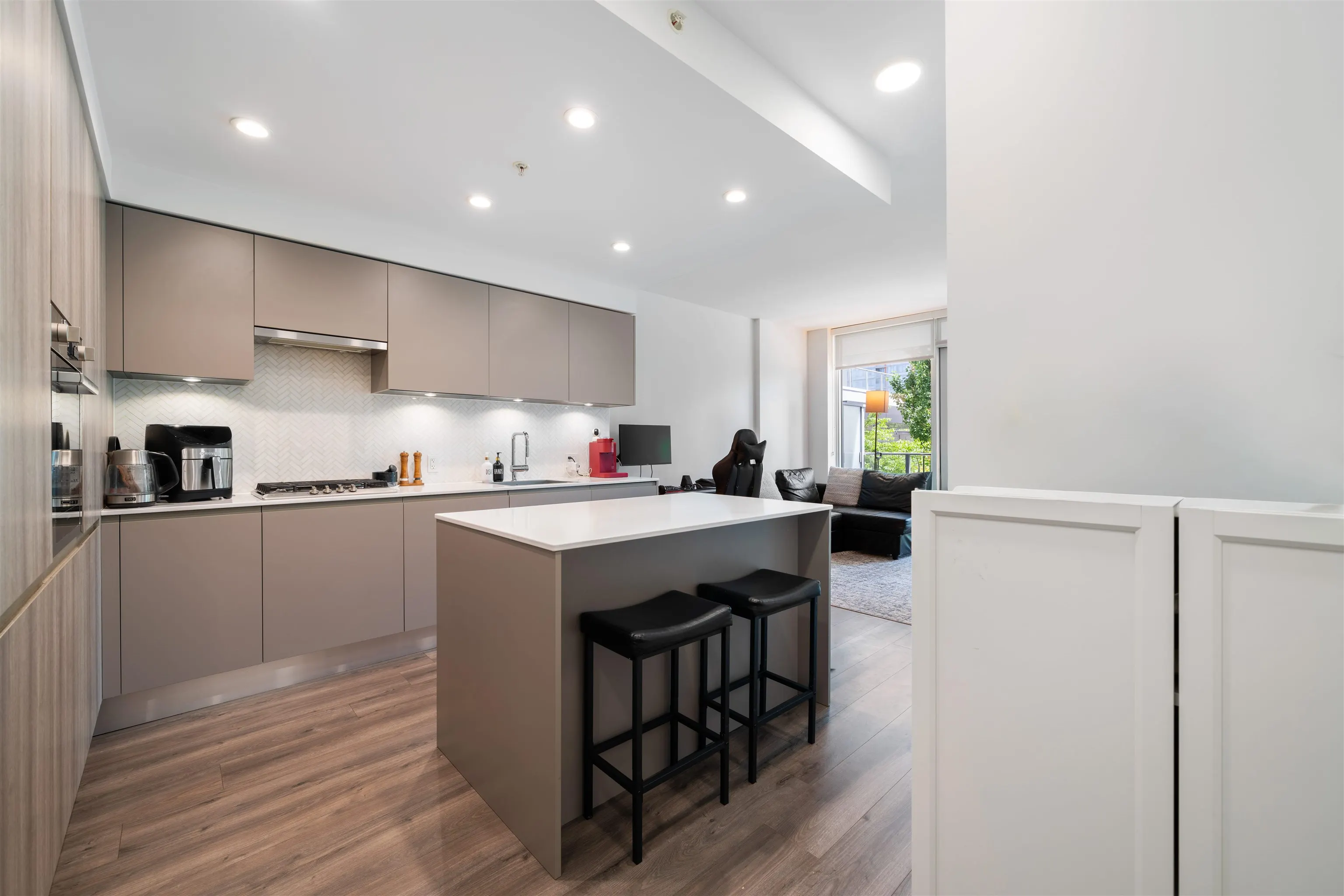 3809 Evergreen Place #202